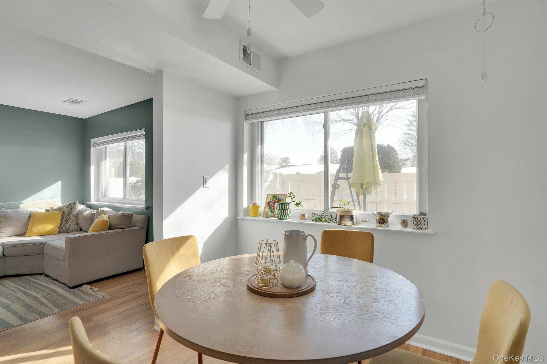 #19 photo, 204 Storm Drive, Holtsville , NY 11742