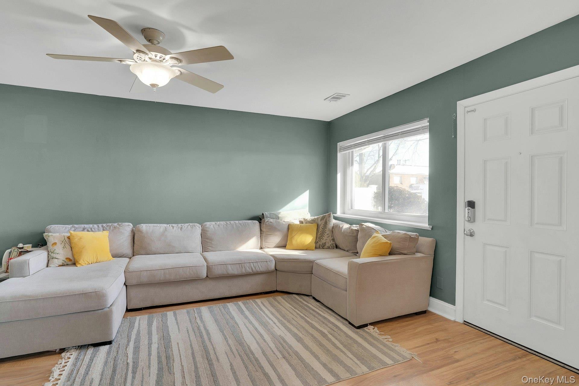 #20 photo, 204 Storm Drive, Holtsville , NY 11742