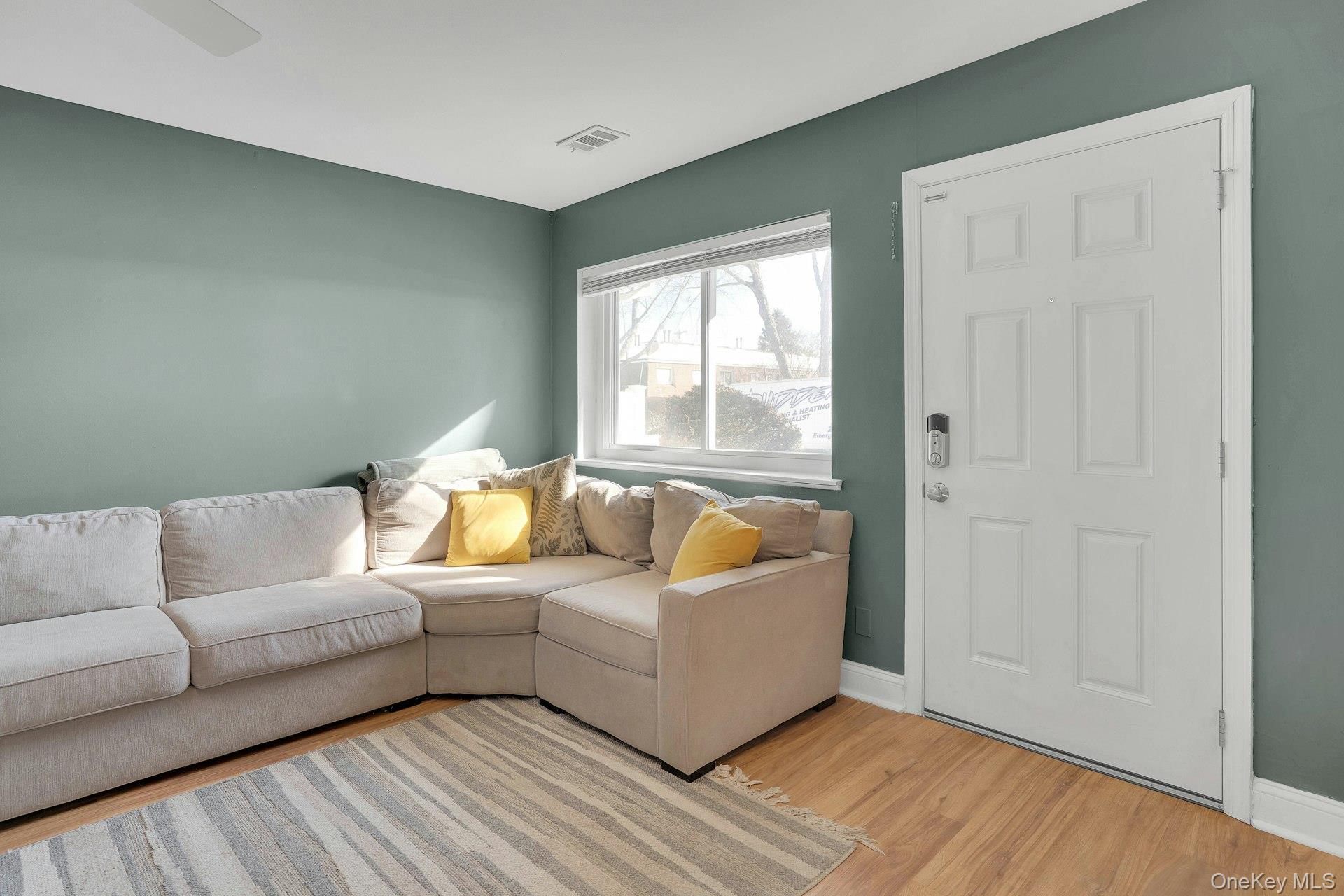 #9 photo, 204 Storm Drive, Holtsville , NY 11742