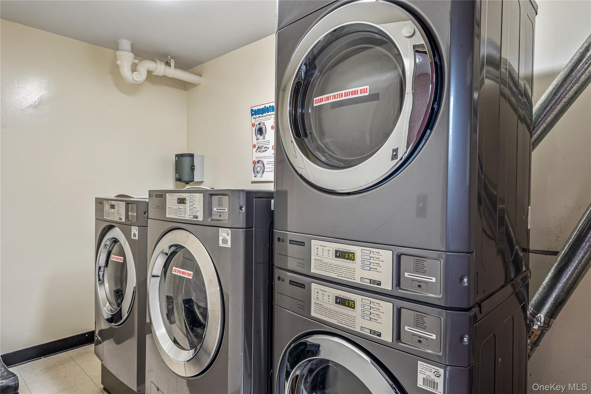 #20 photo, 152-18 Union Turnpike, Flushing , NY 11367