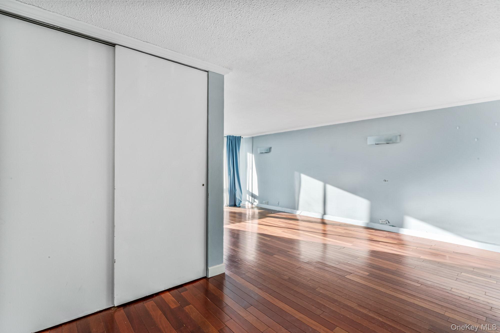 #8 photo, 152-18 Union Turnpike, Flushing , NY 11367