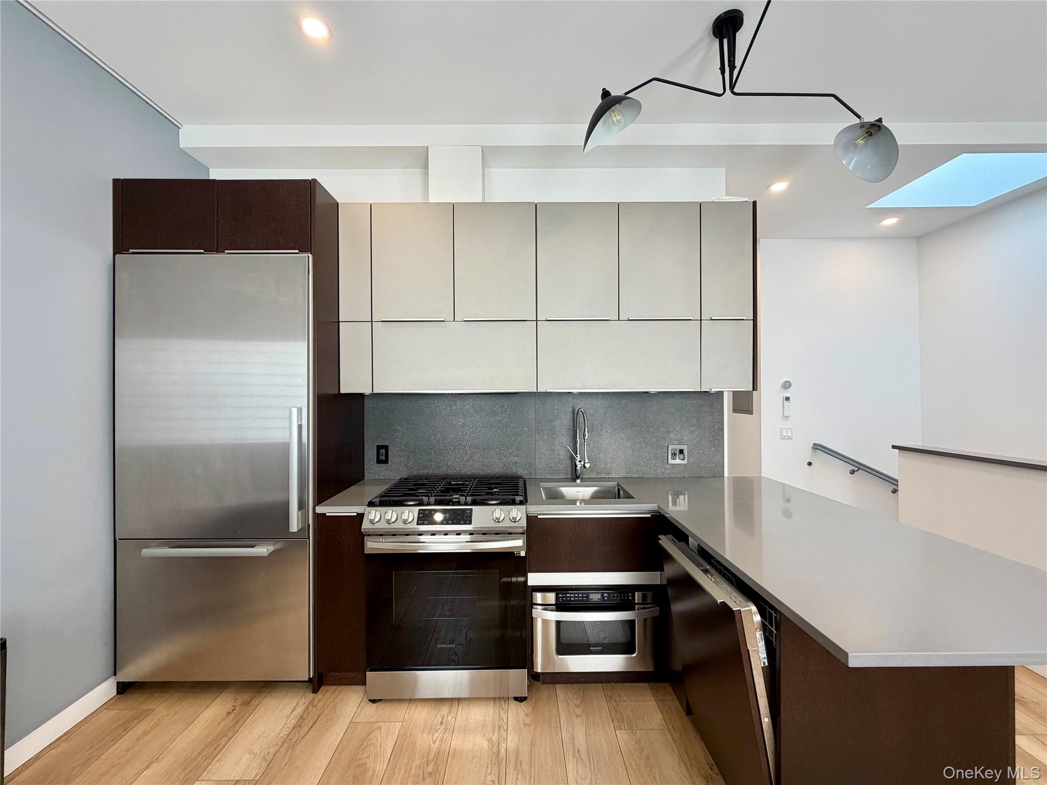 #5 photo, 7157 69th Place, Glendale , NY 11385