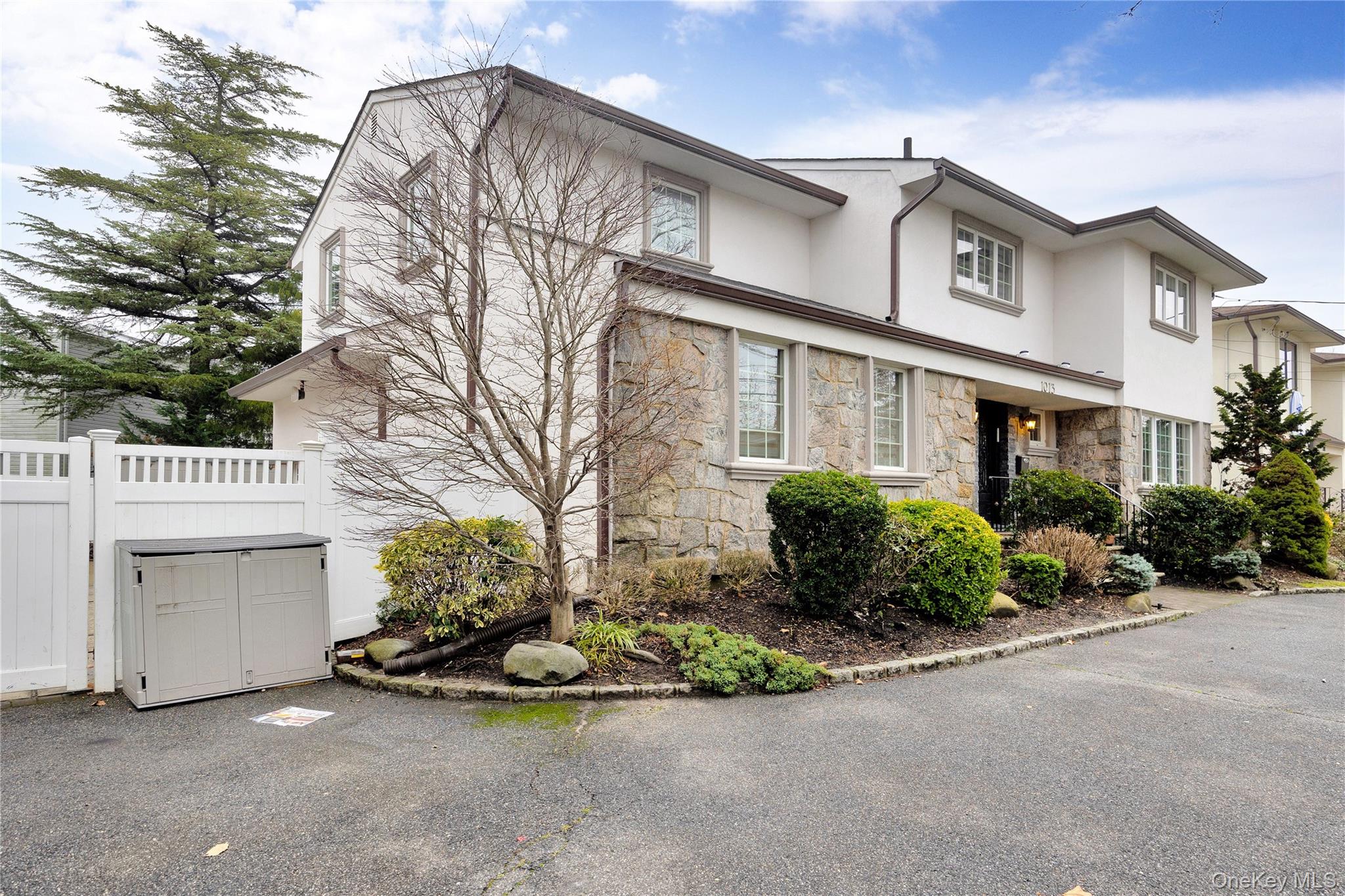 #2 photo, 1013 SOUTH END, Woodmere , NY 11598