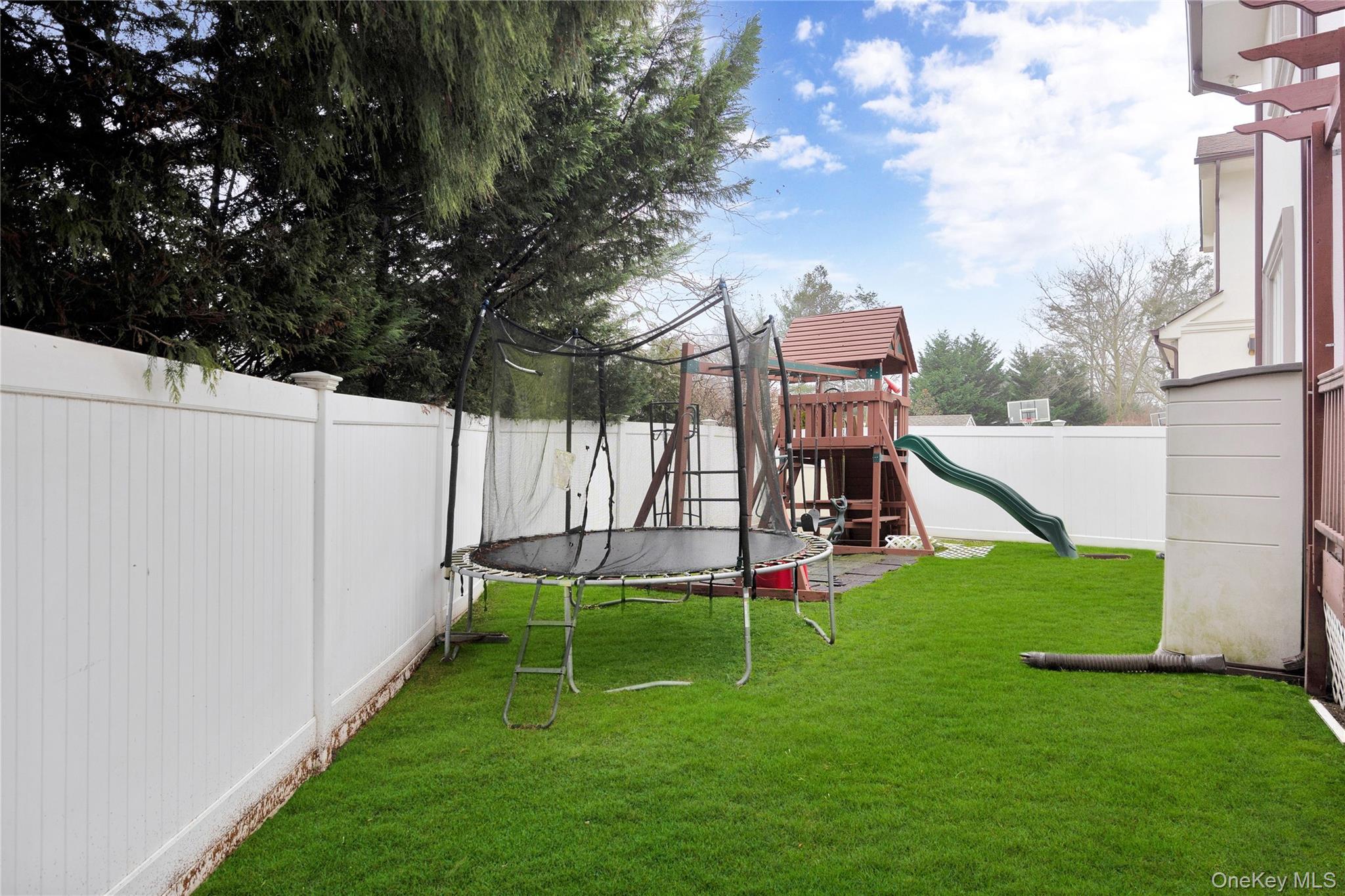 #3 photo, 1013 SOUTH END, Woodmere , NY 11598