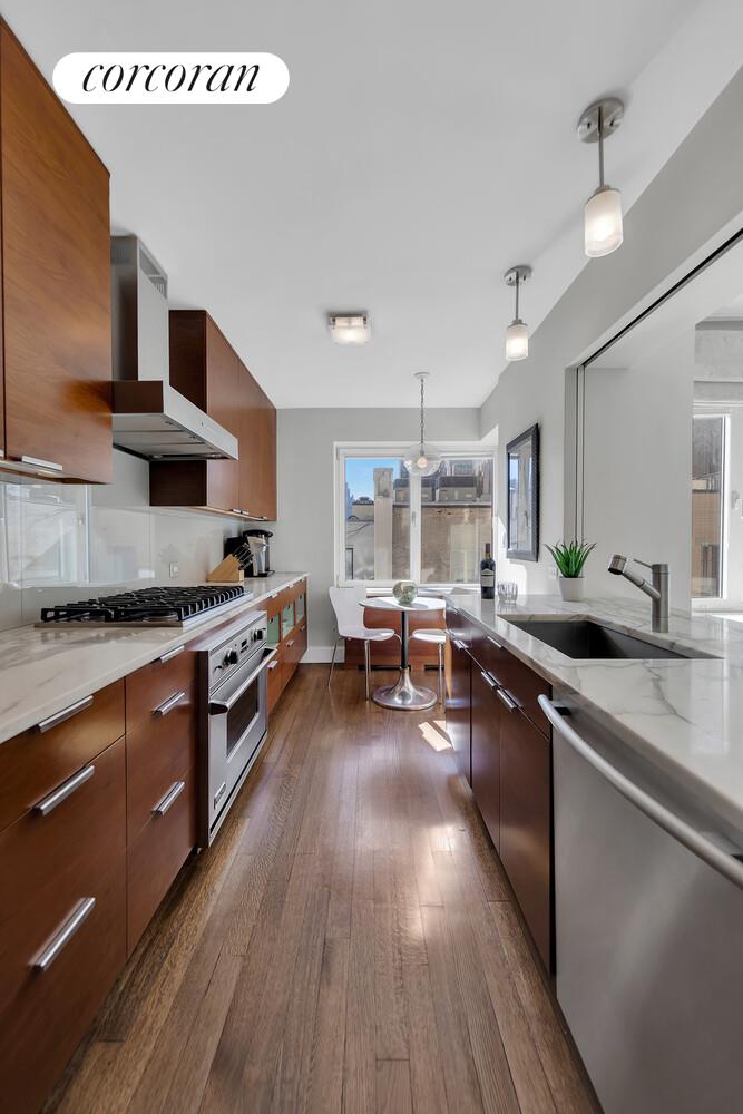 #6 photo, 8 E 83RD Street, Upper East Side , NY 10028