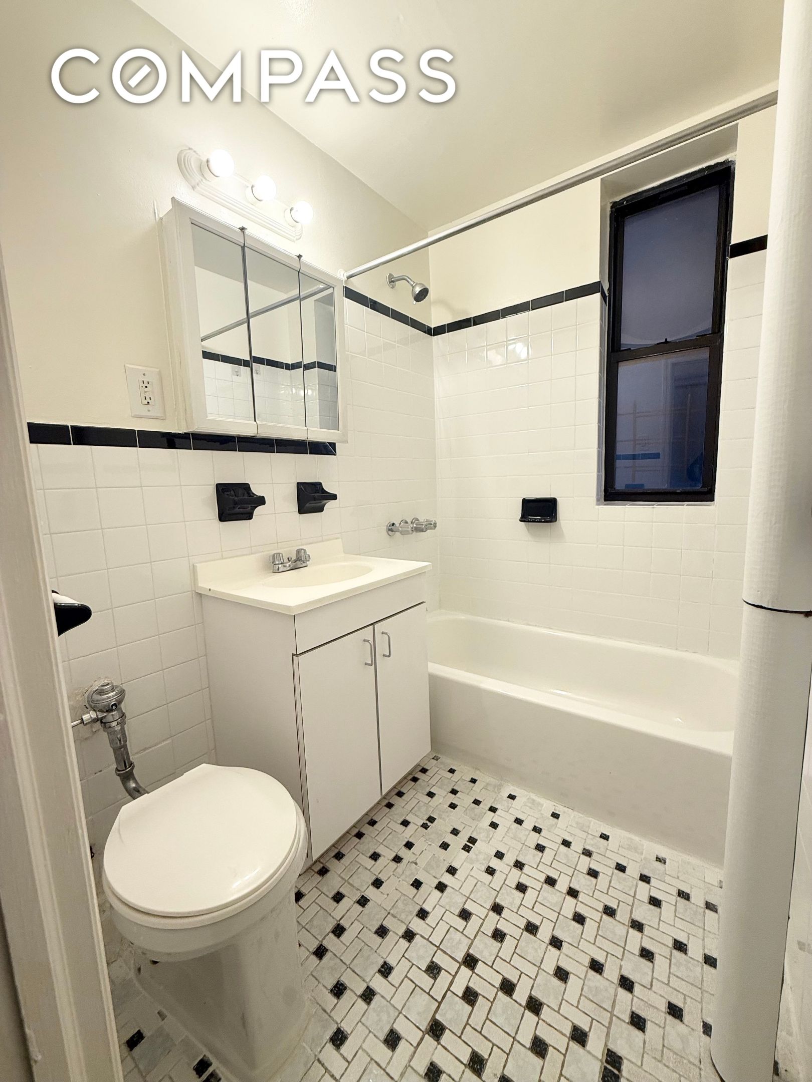 #6 photo, 20 Laurel Hill Terrace, Washington Heights , NY 10033