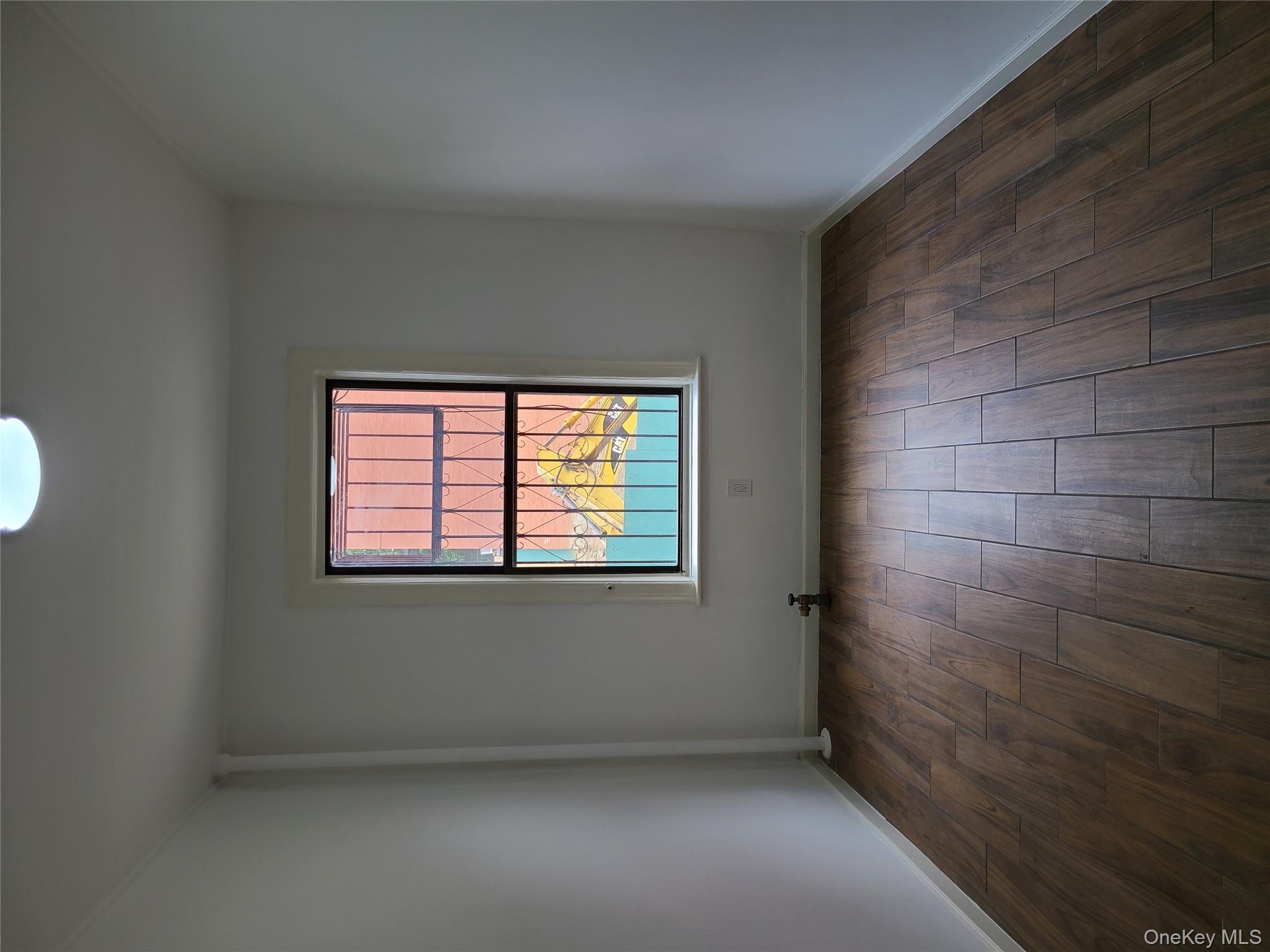 #12 photo, 1309 Seneca Avenue, 브롱크스 Bronx , NY 10474