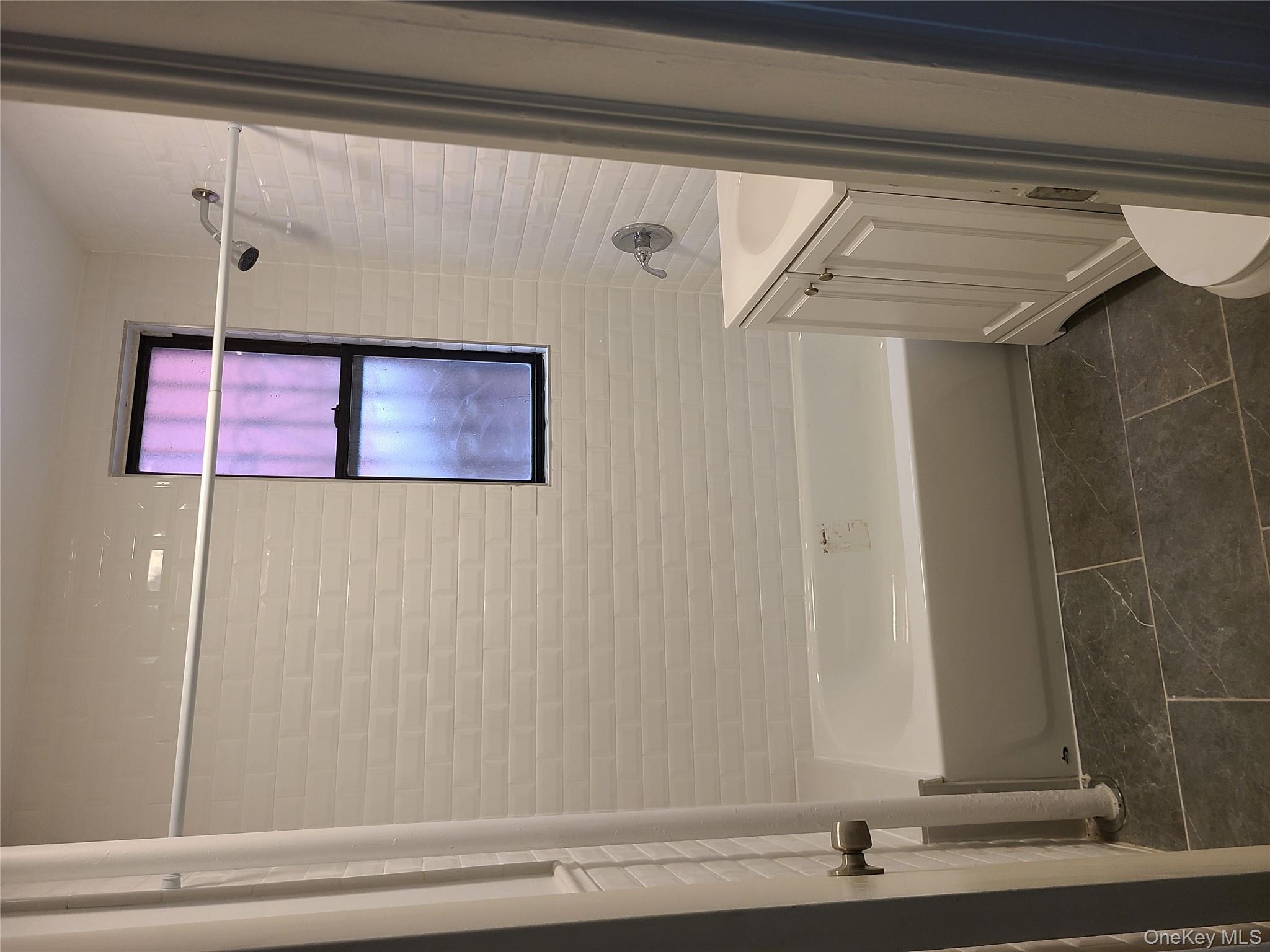 #7 photo, 1309 Seneca Avenue, 브롱크스 Bronx , NY 10474