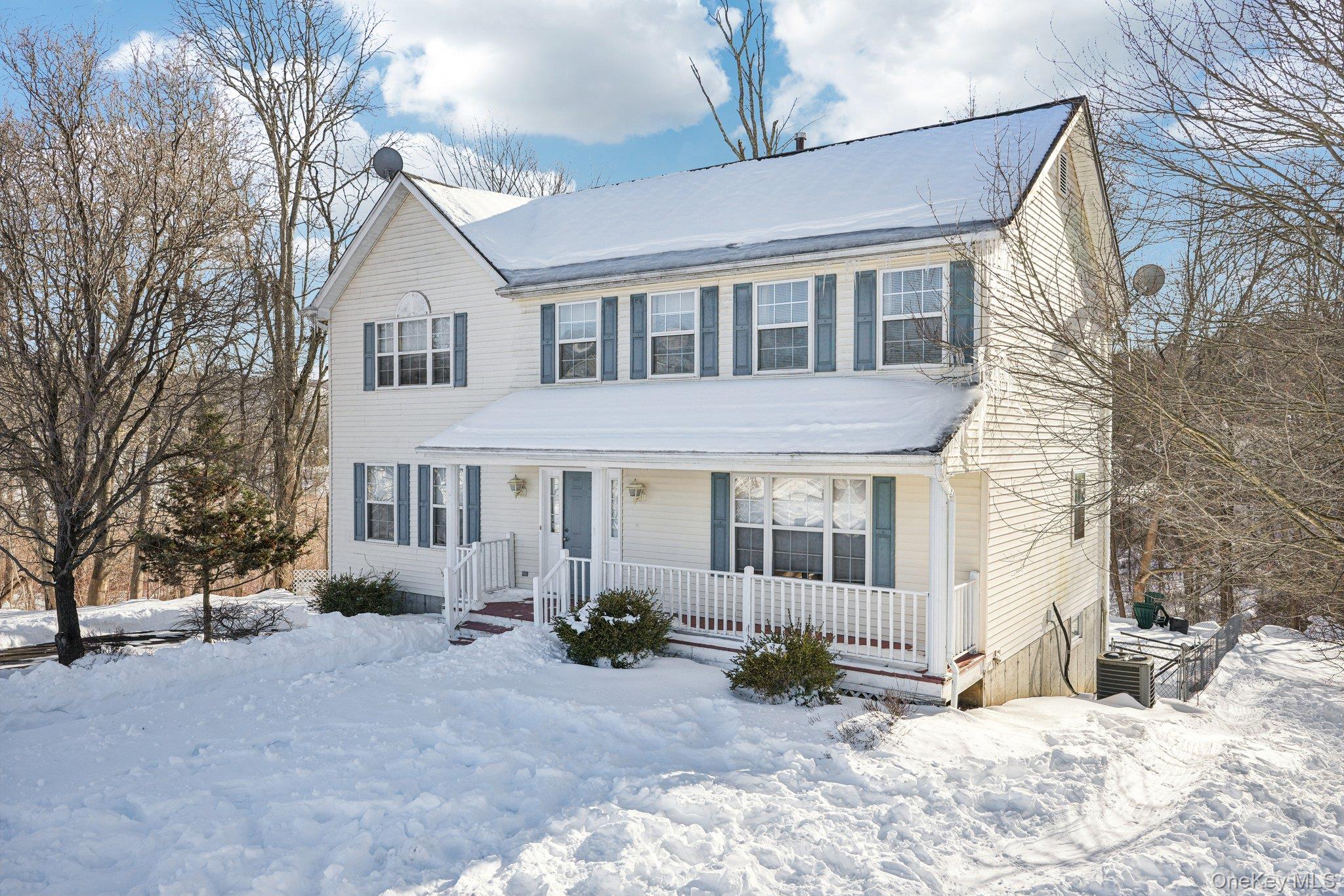 #2 photo, 15 Surrey Lane, Harriman , NY 10926