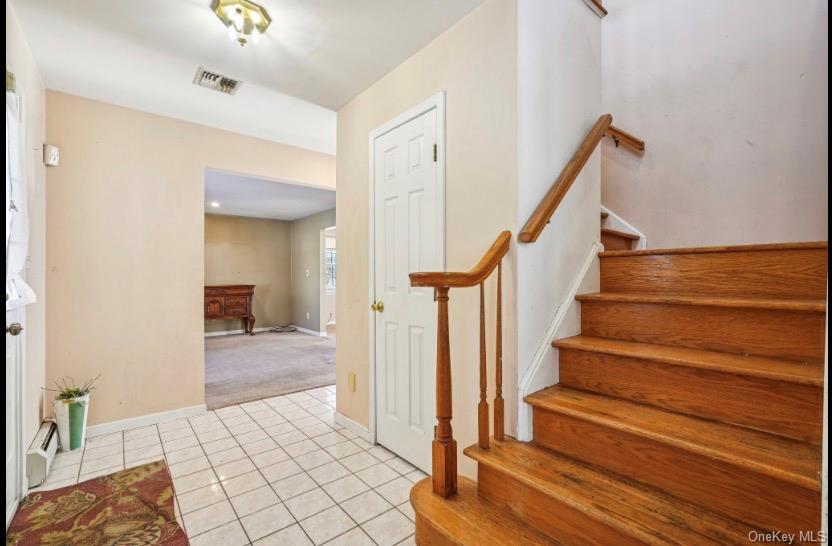 #4 photo, 15 Surrey Lane, Harriman , NY 10926