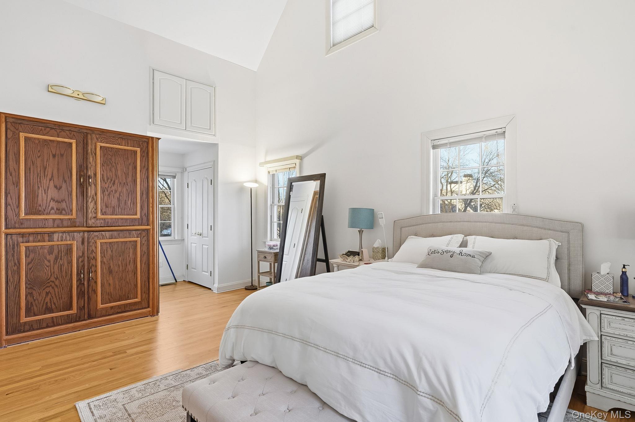 #12 photo, 14 Wyndham Close, White Plains , NY 10605