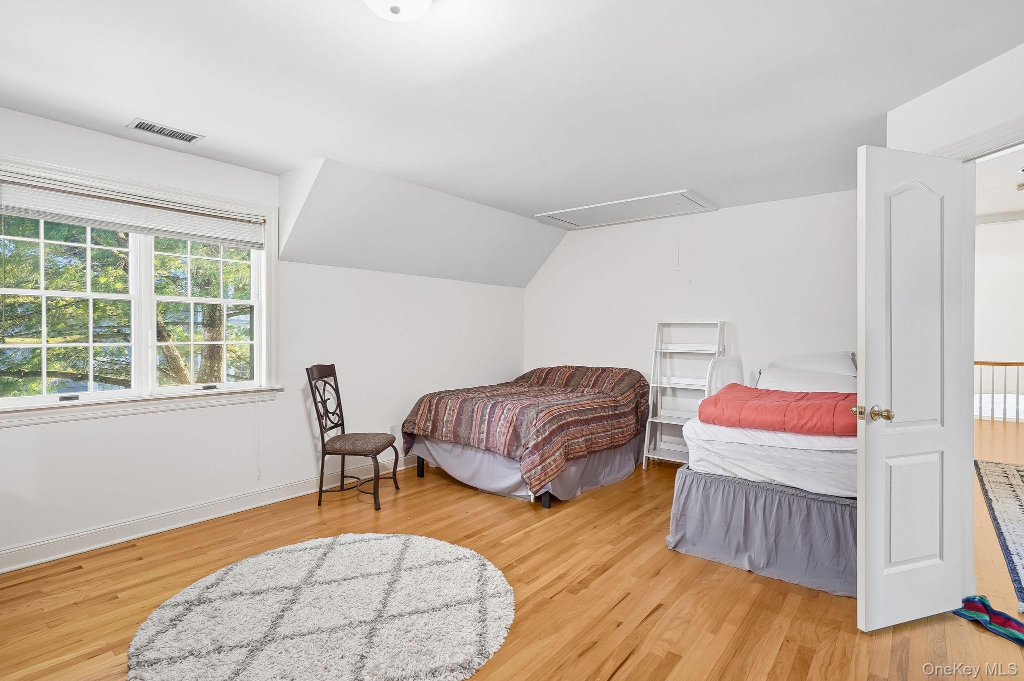 #16 photo, 14 Wyndham Close, White Plains , NY 10605