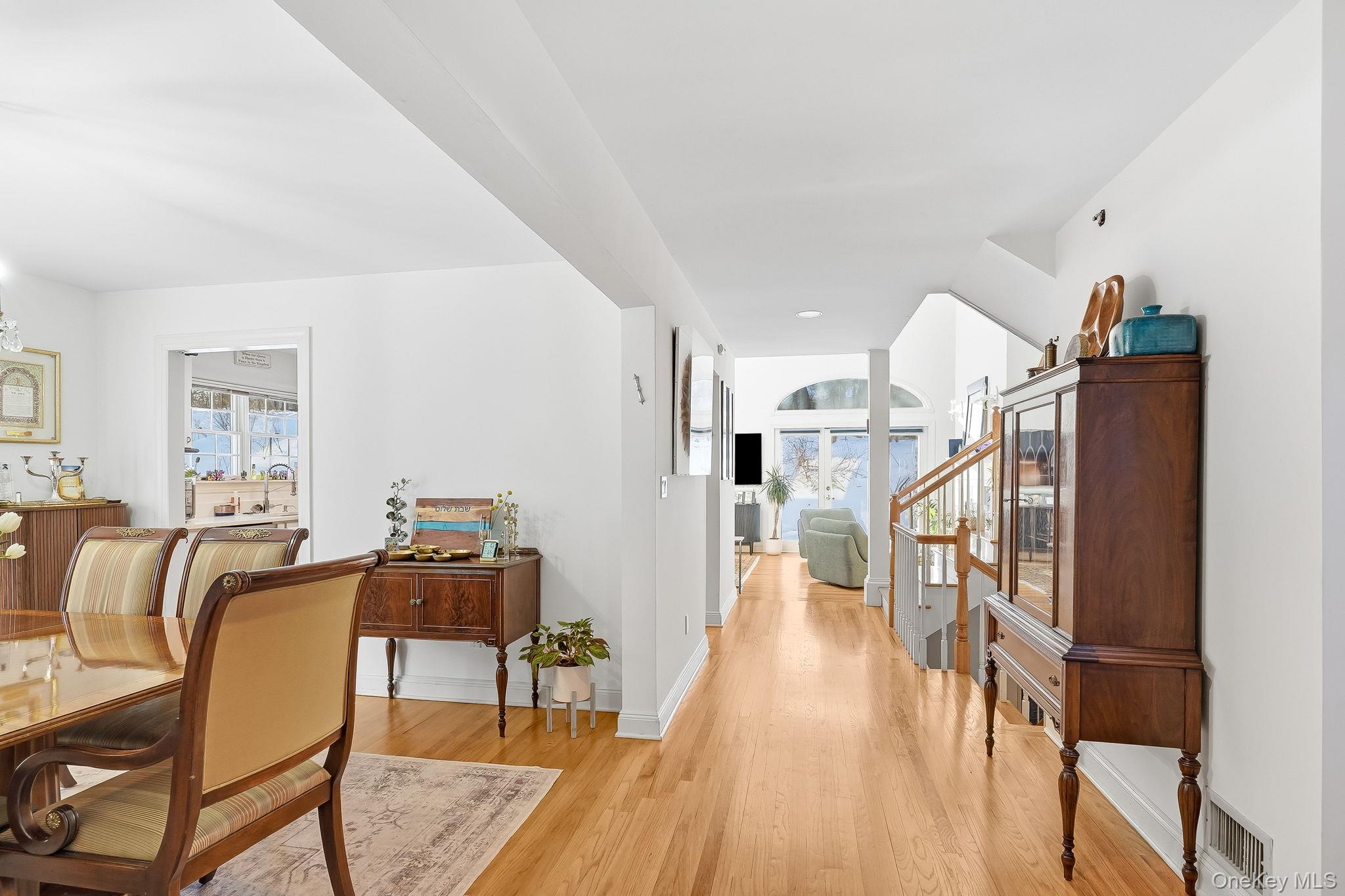 #7 photo, 14 Wyndham Close, White Plains , NY 10605