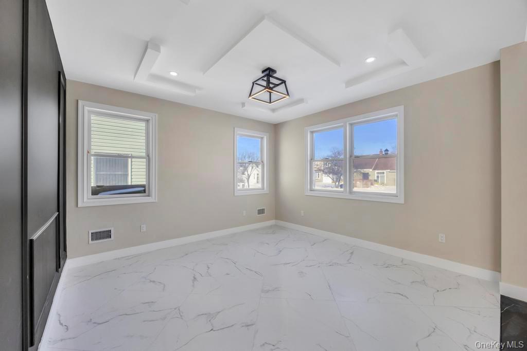 #10 photo, 62 Haven Lane, מחוז נסאו Levittown , NY 11756