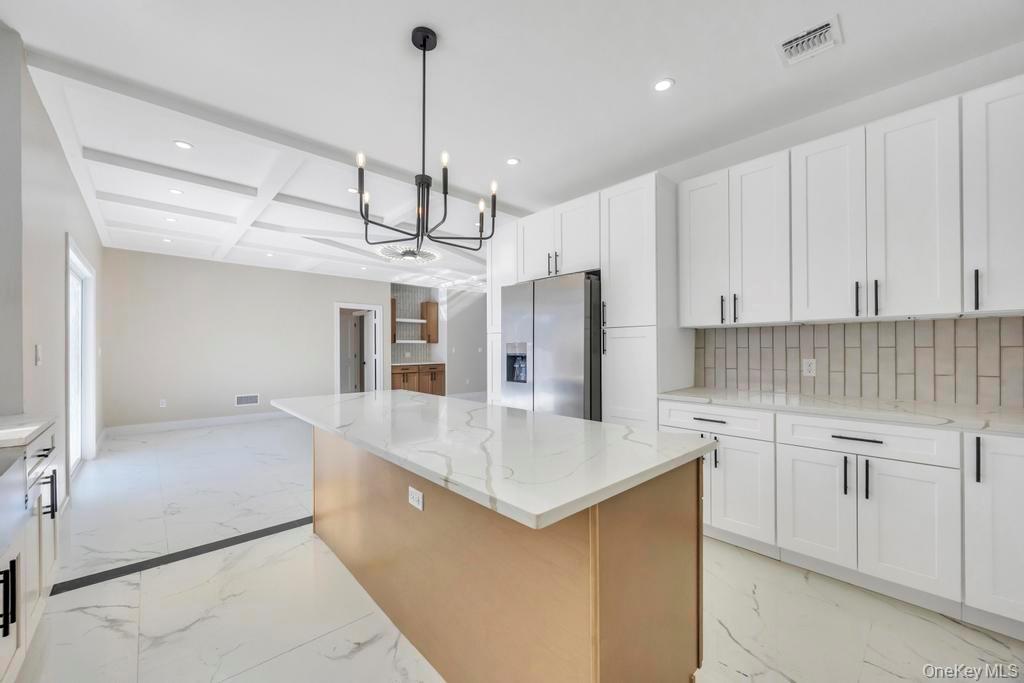 #17 photo, 62 Haven Lane, מחוז נסאו Levittown , NY 11756