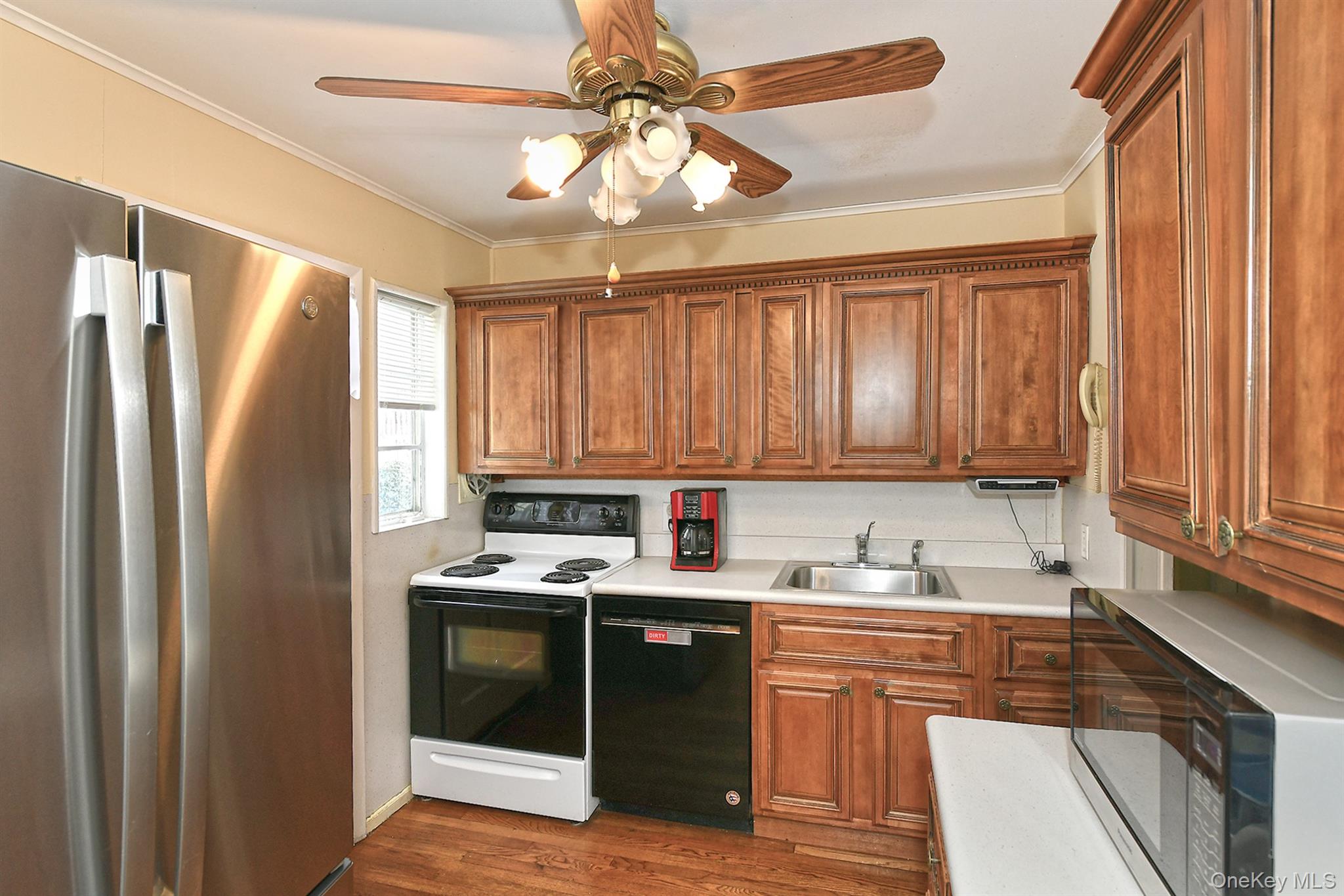 #12 photo, 325 Cayuga Avenue, East Meadow , NY 11554