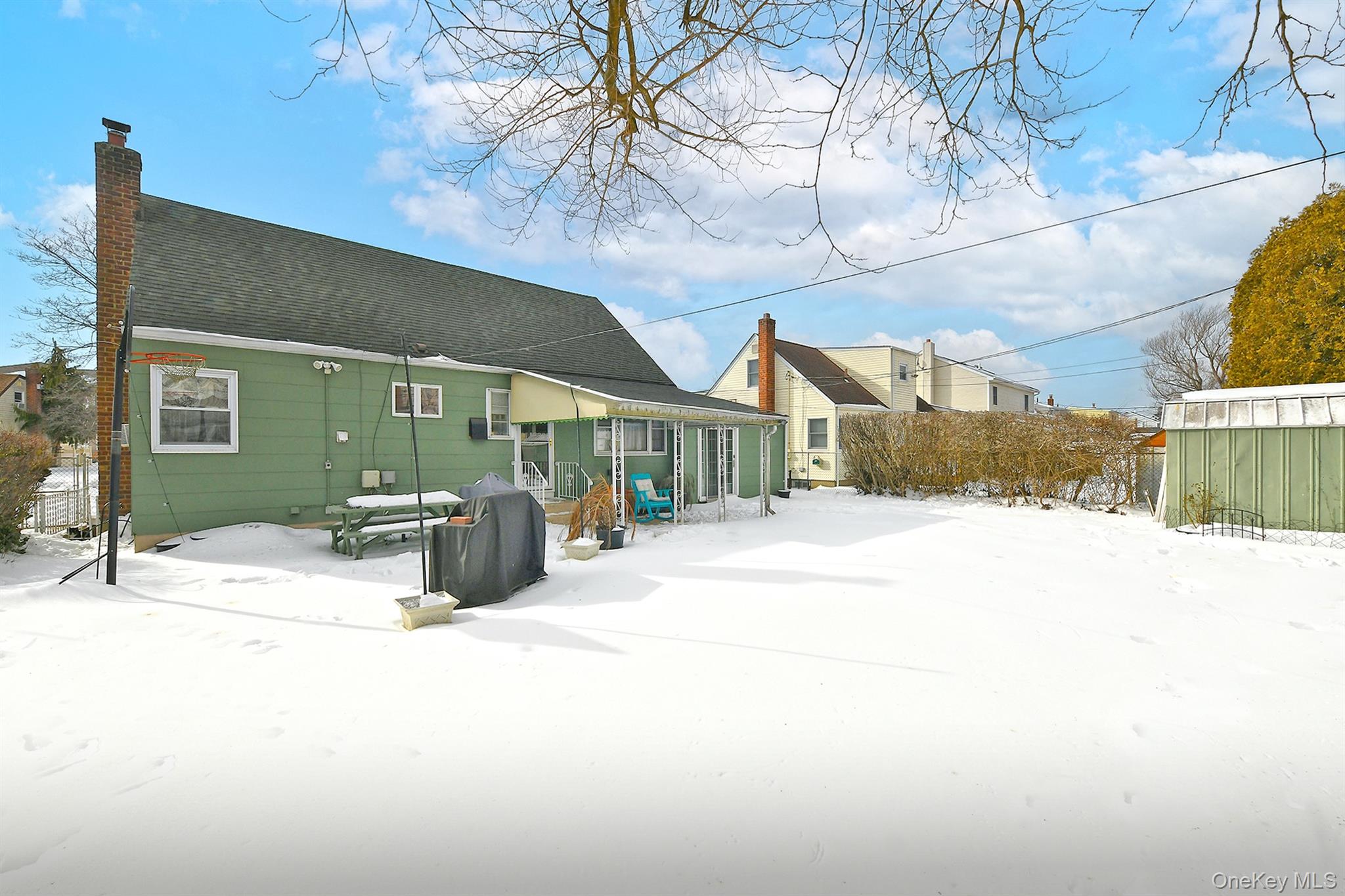 #4 photo, 325 Cayuga Avenue, East Meadow , NY 11554