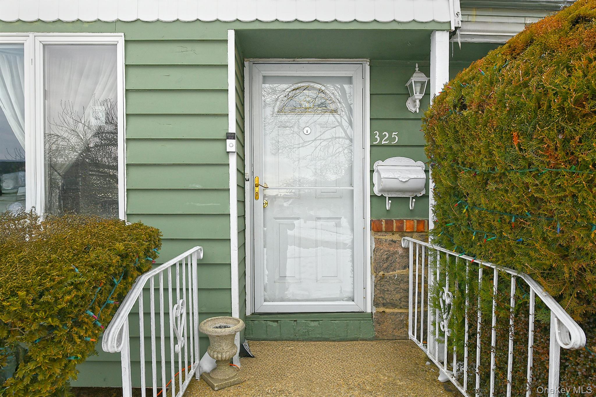 #6 photo, 325 Cayuga Avenue, East Meadow , NY 11554