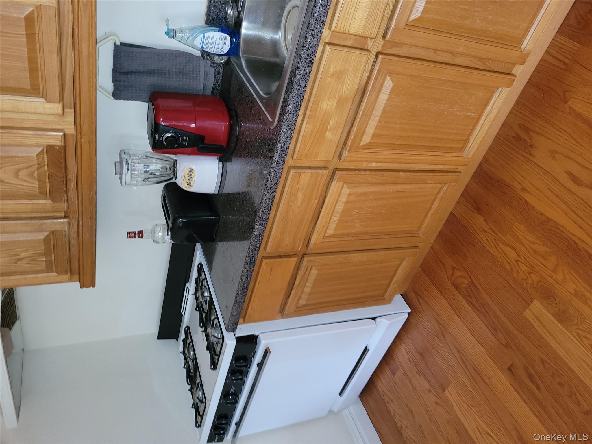 #3 photo, 2572 31st Street, Astoria , NY 11102