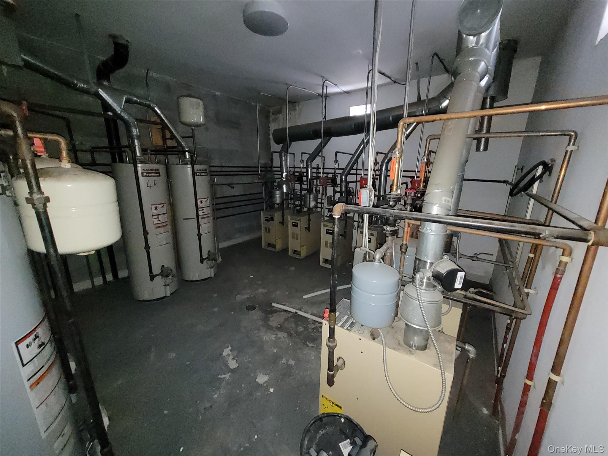 #5 photo, 2572 31st Street, Astoria , NY 11102