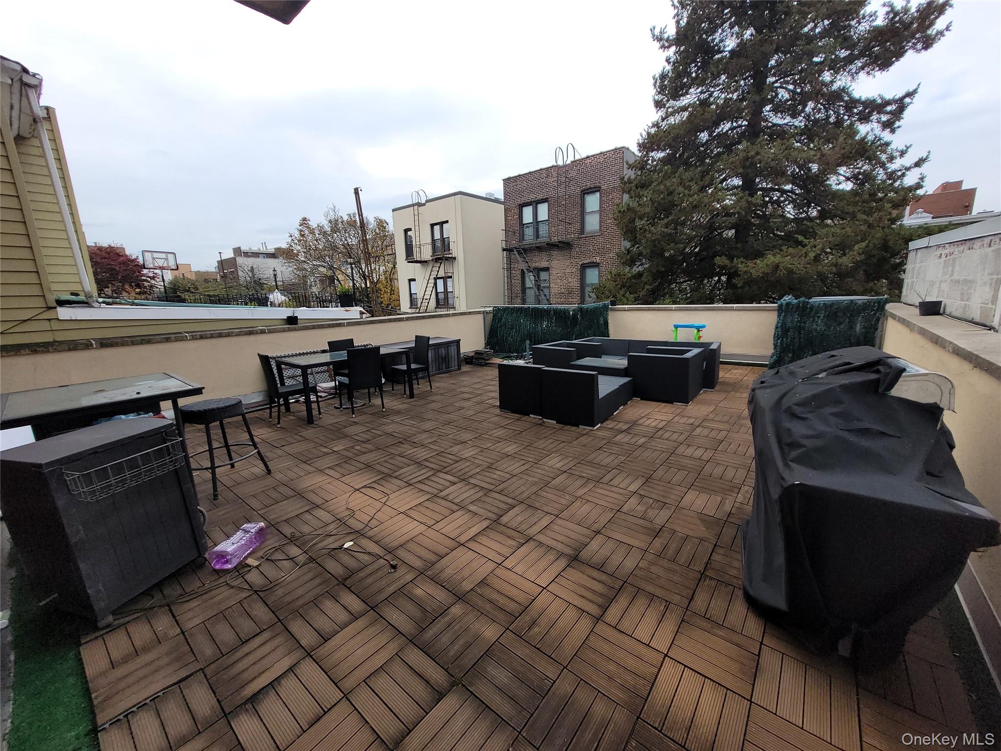 #9 photo, 2572 31st Street, Astoria , NY 11102