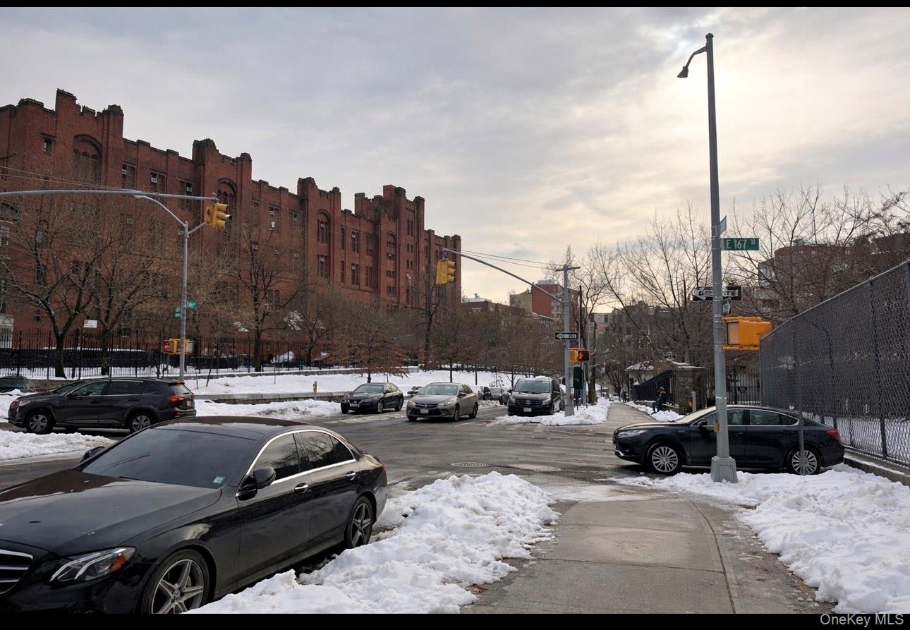 #11 photo, 1165 Fulton Avenue, 브롱크스 Bronx , NY 10456