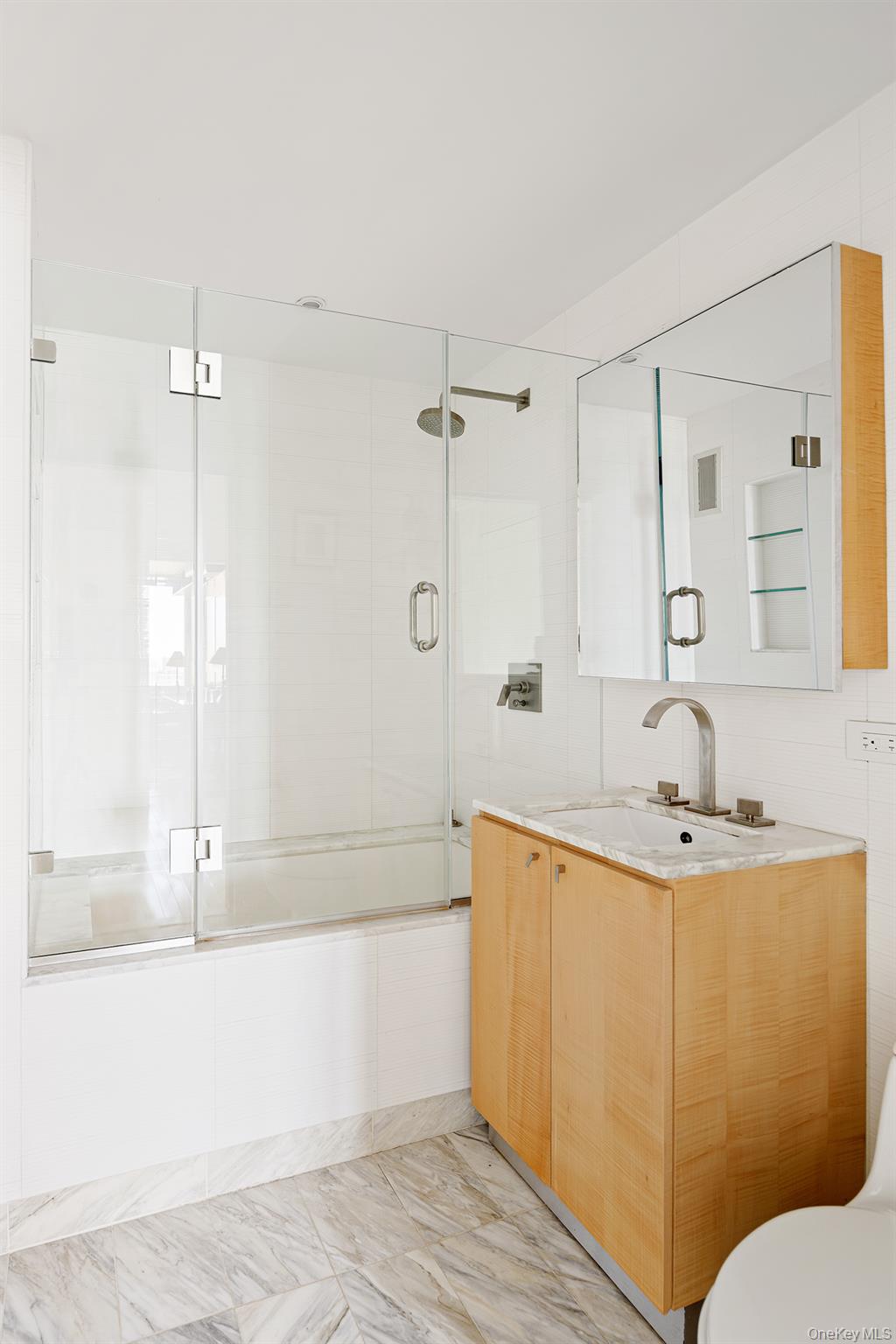 #7 photo, 322 W 57th Street, New York (Manhattan) , NY 10019