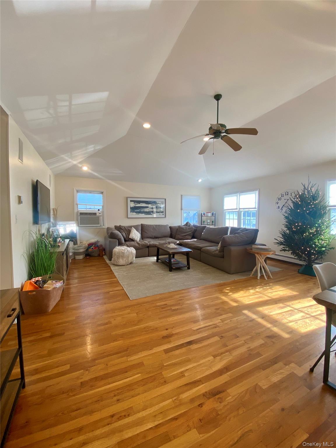 #10 photo, 641 E Olive Street, Long Beach , NY 11561