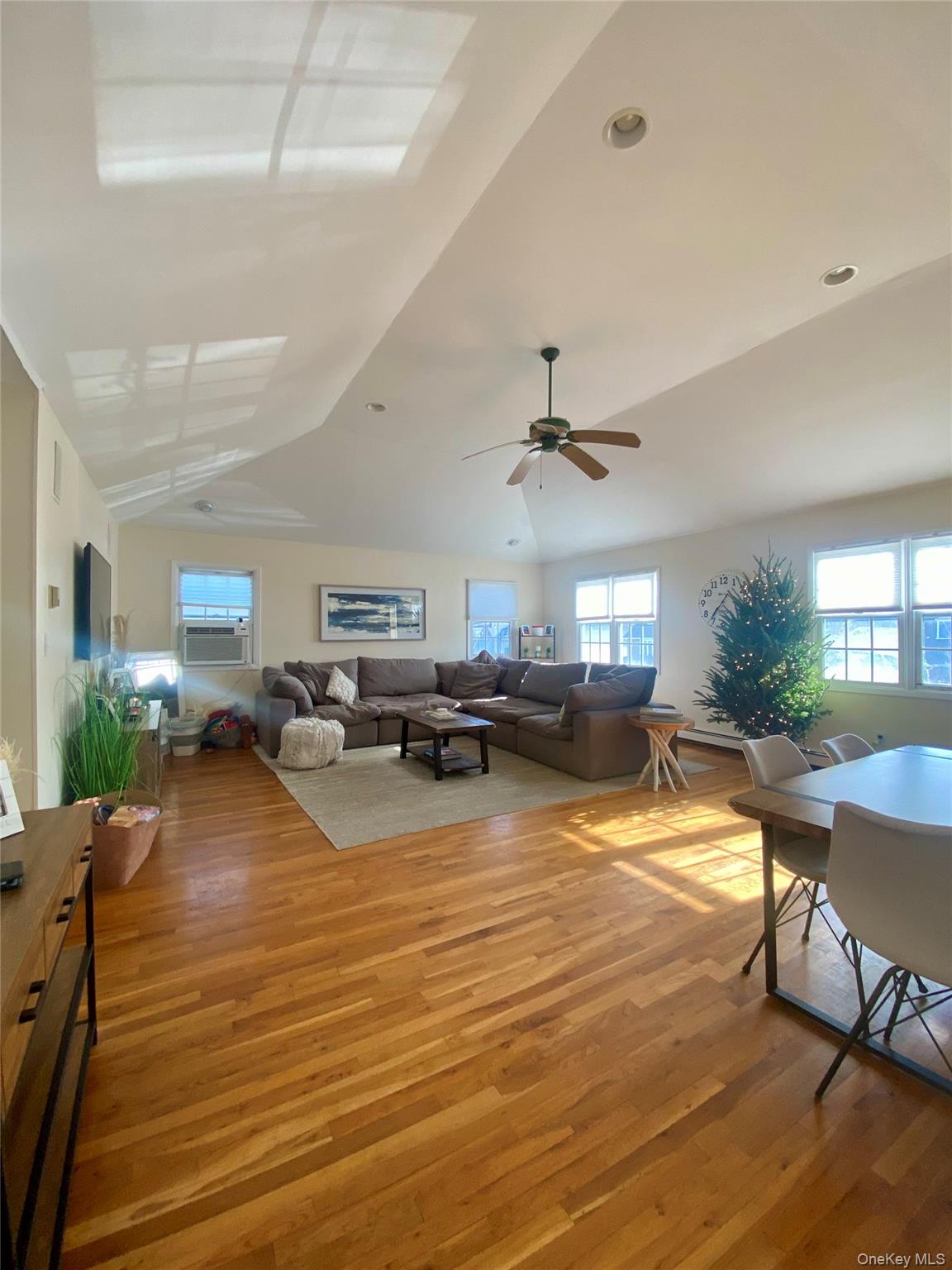 #9 photo, 641 E Olive Street, Long Beach , NY 11561