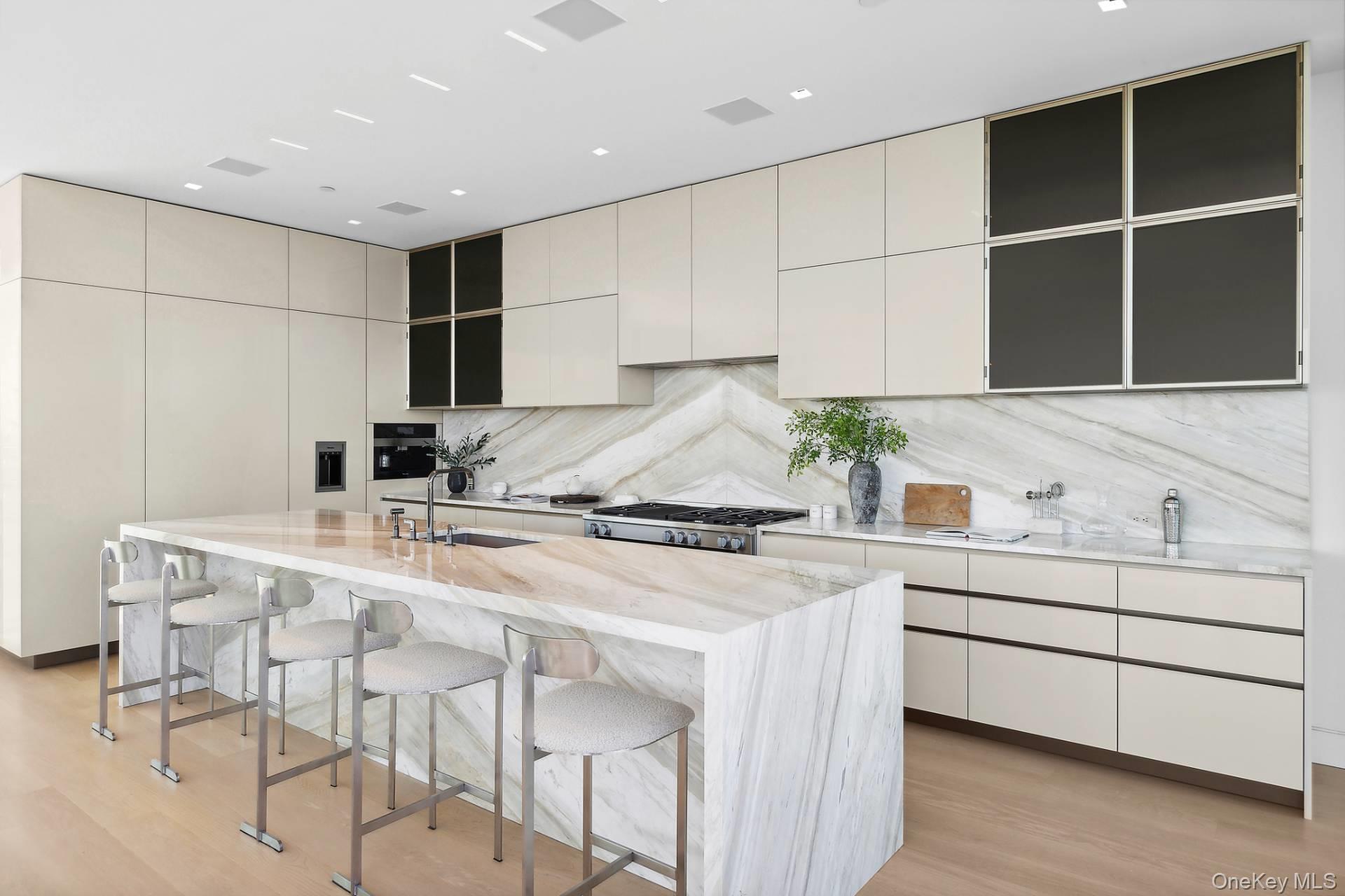 #7 photo, 2 B West Water, Sag Harbor , NY 11963