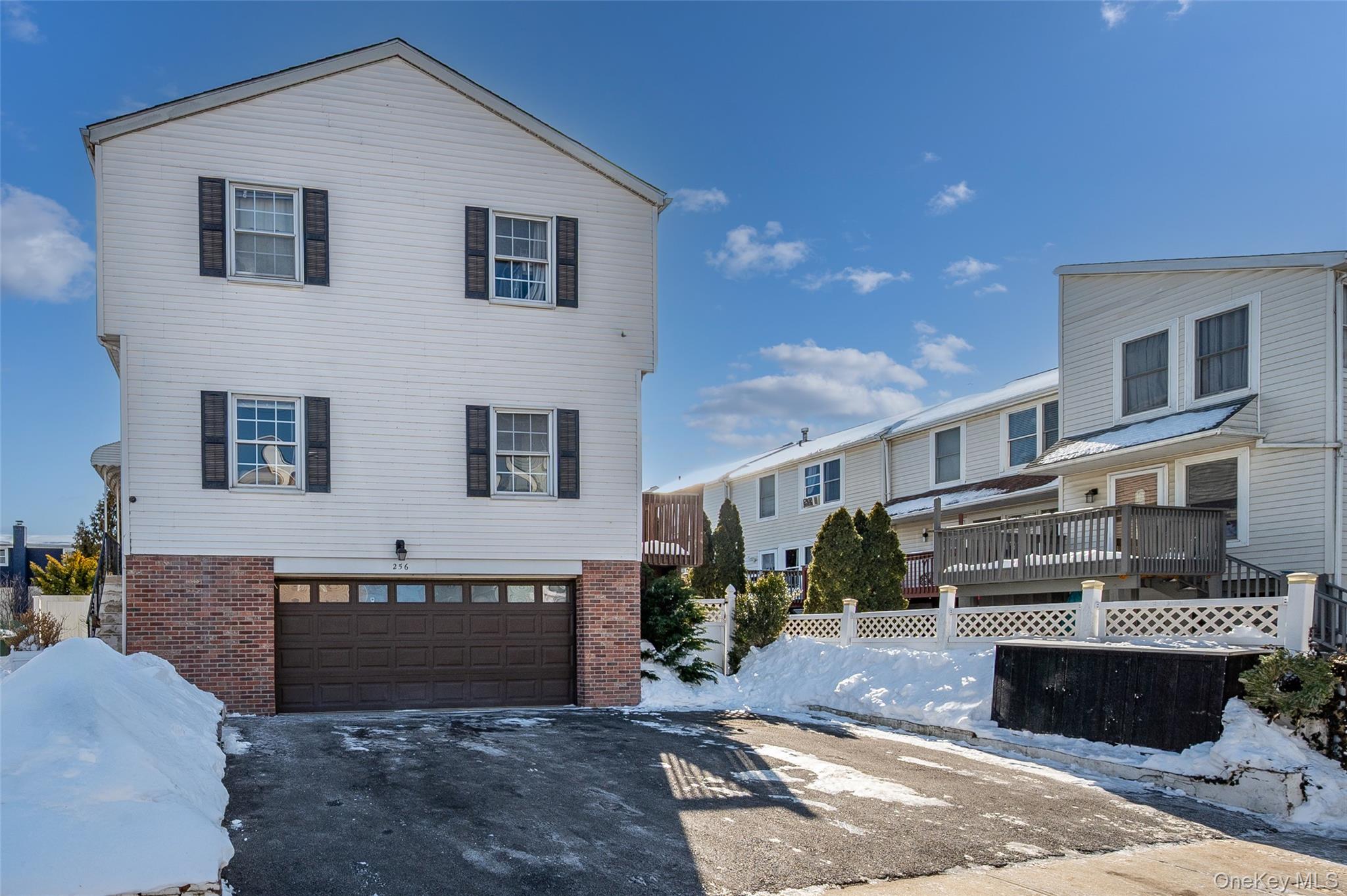 #2 photo, 256 Madison Street, Mamaroneck , NY 10543