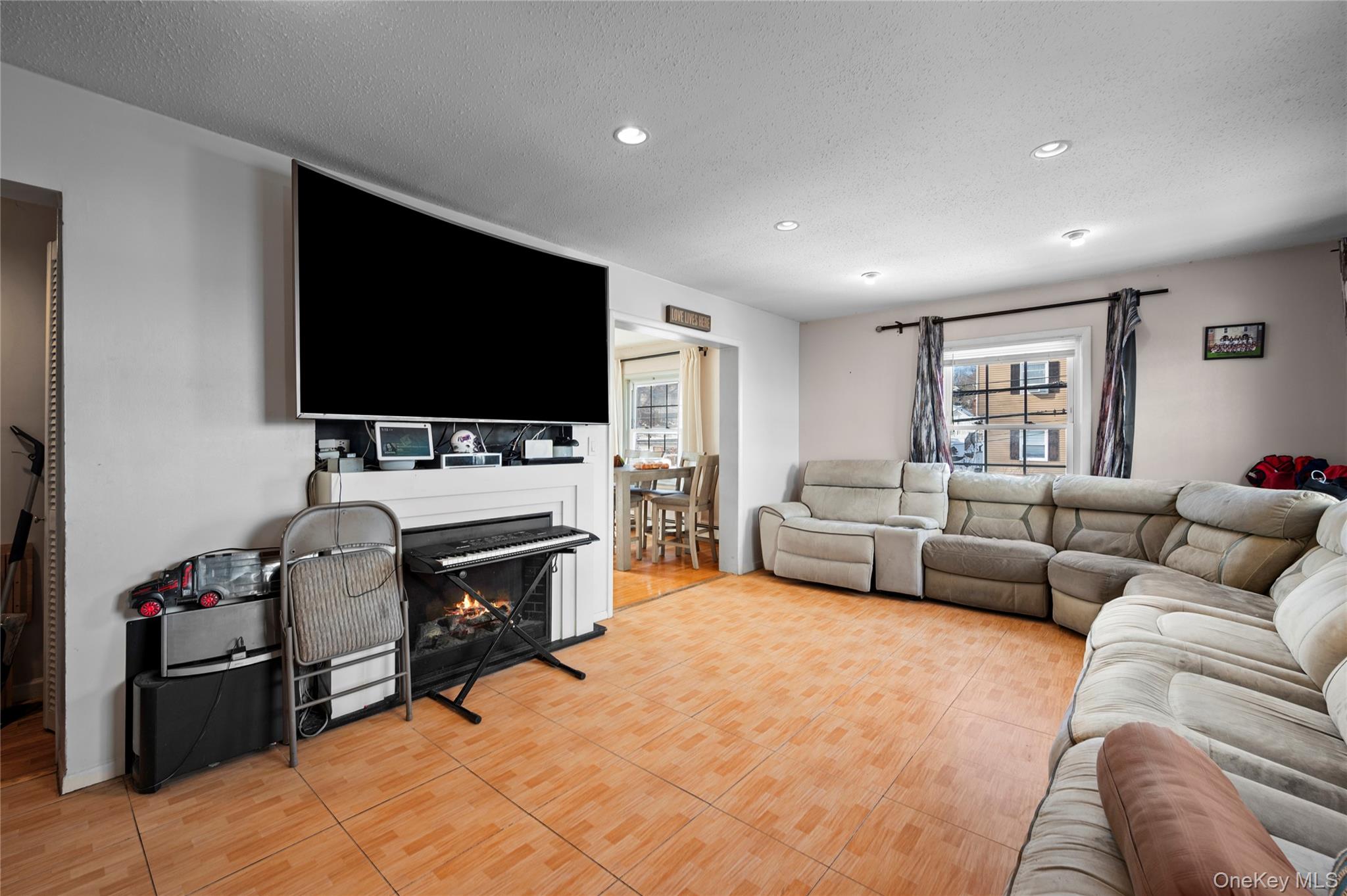 #4 photo, 256 Madison Street, Mamaroneck , NY 10543