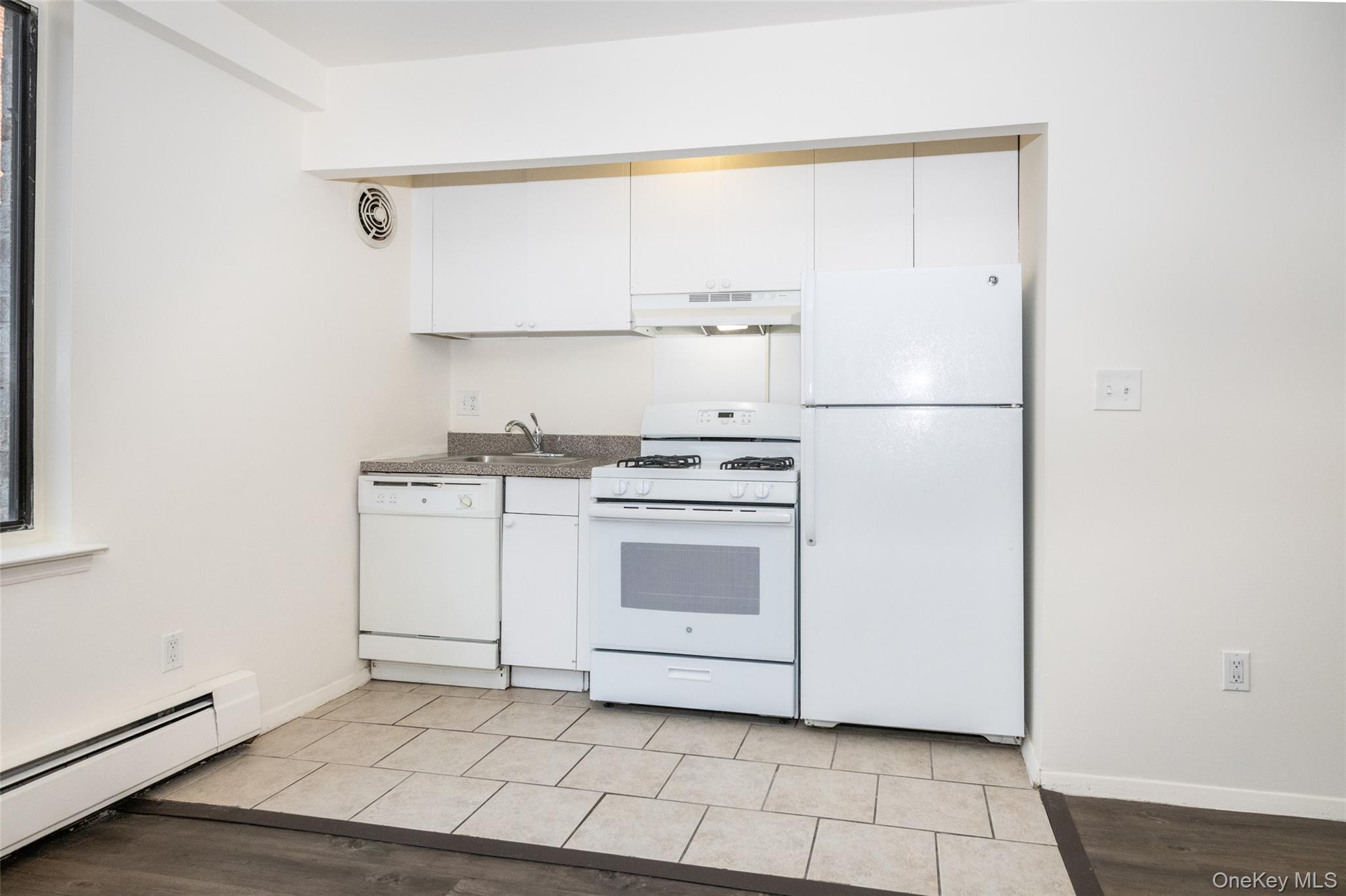 #10 photo, 7 Lake Street, White Plains , NY 10603