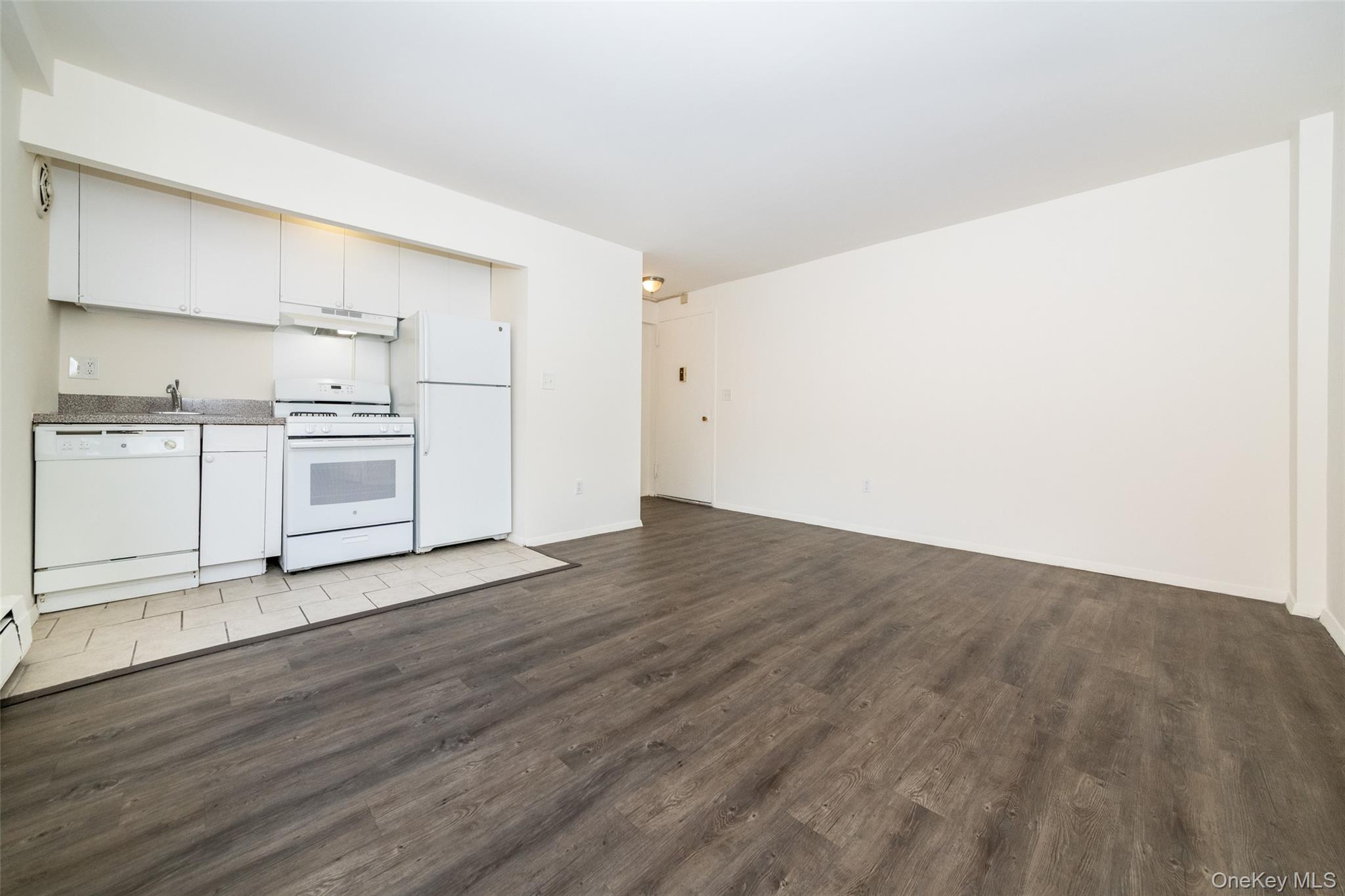 #8 photo, 7 Lake Street, White Plains , NY 10603