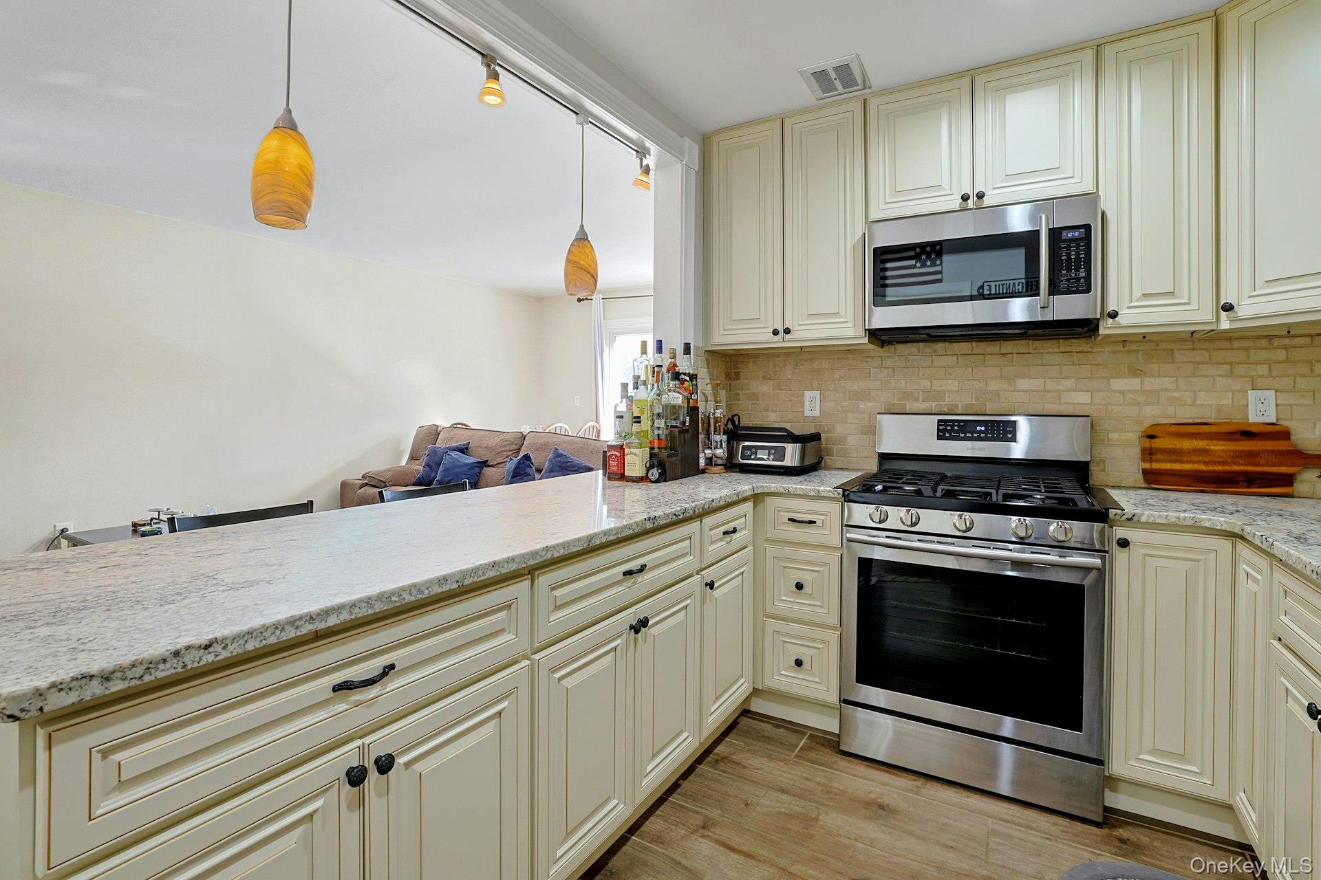 #10 photo, 3 Church Lane, Valley Cottage , NY 10989