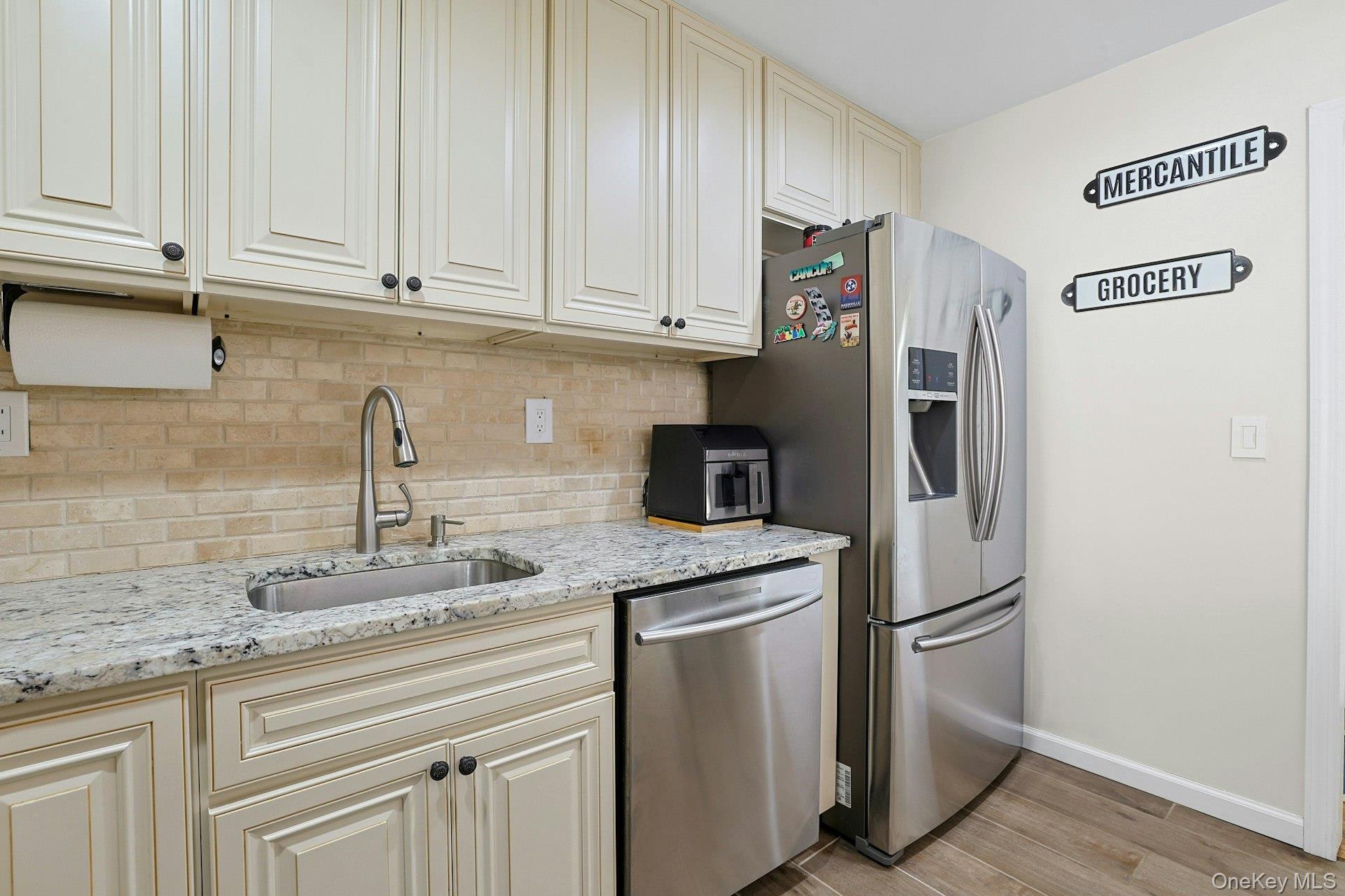 #12 photo, 3 Church Lane, Valley Cottage , NY 10989