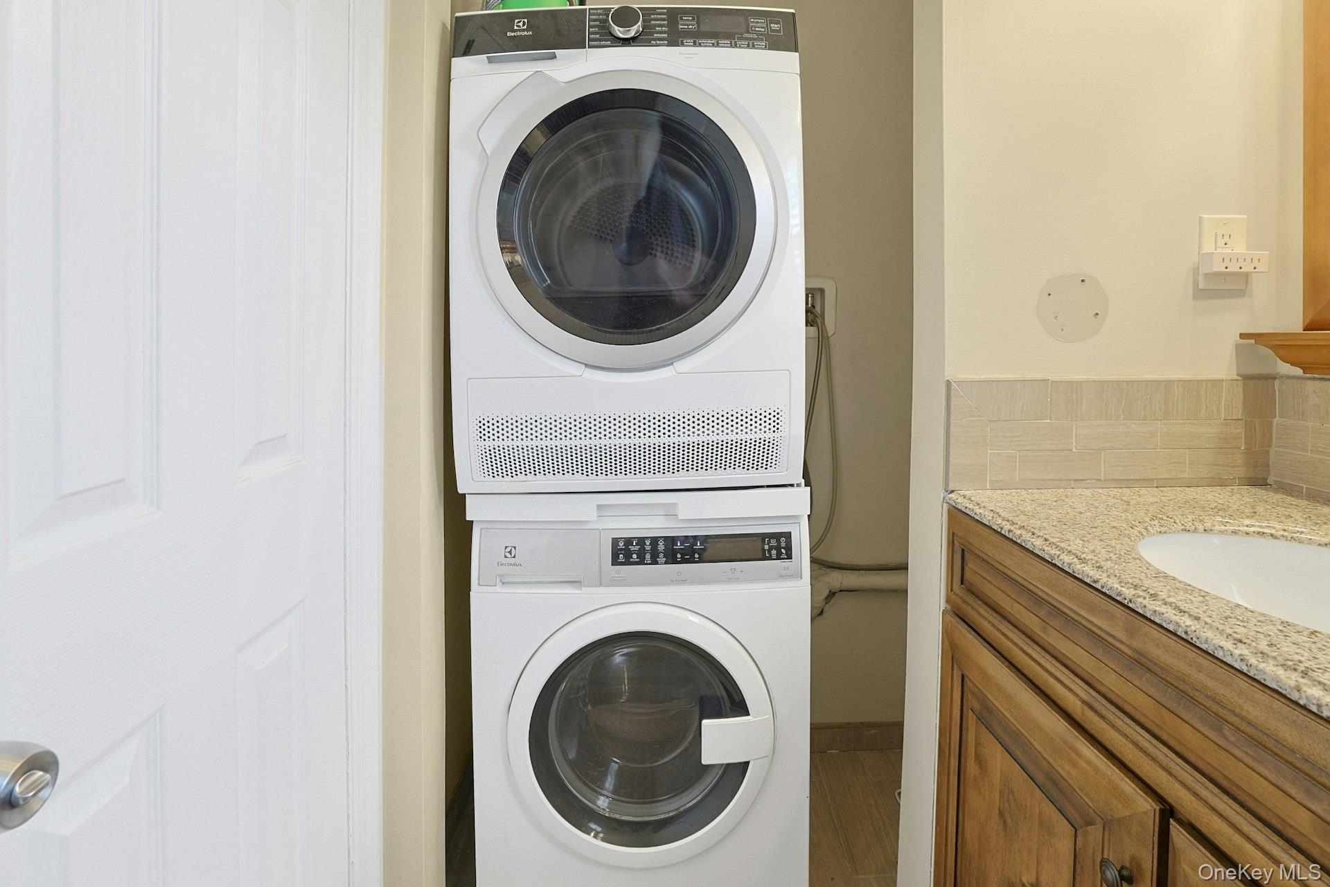 #16 photo, 3 Church Lane, Valley Cottage , NY 10989