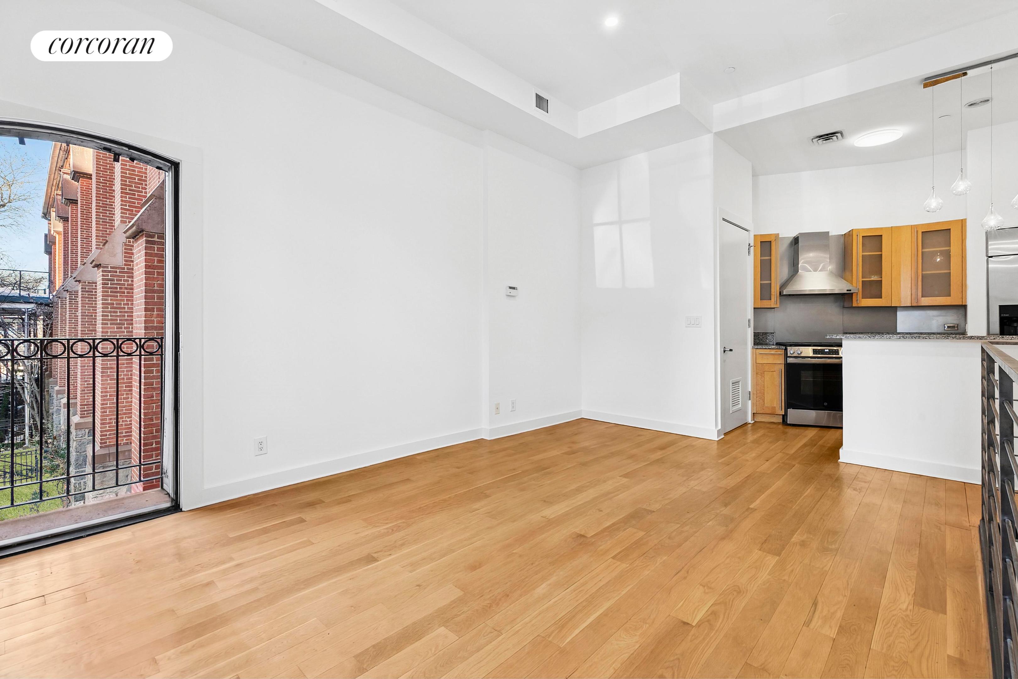 #3 photo, 101 WARREN Street, Cobble Hill , NY 11201