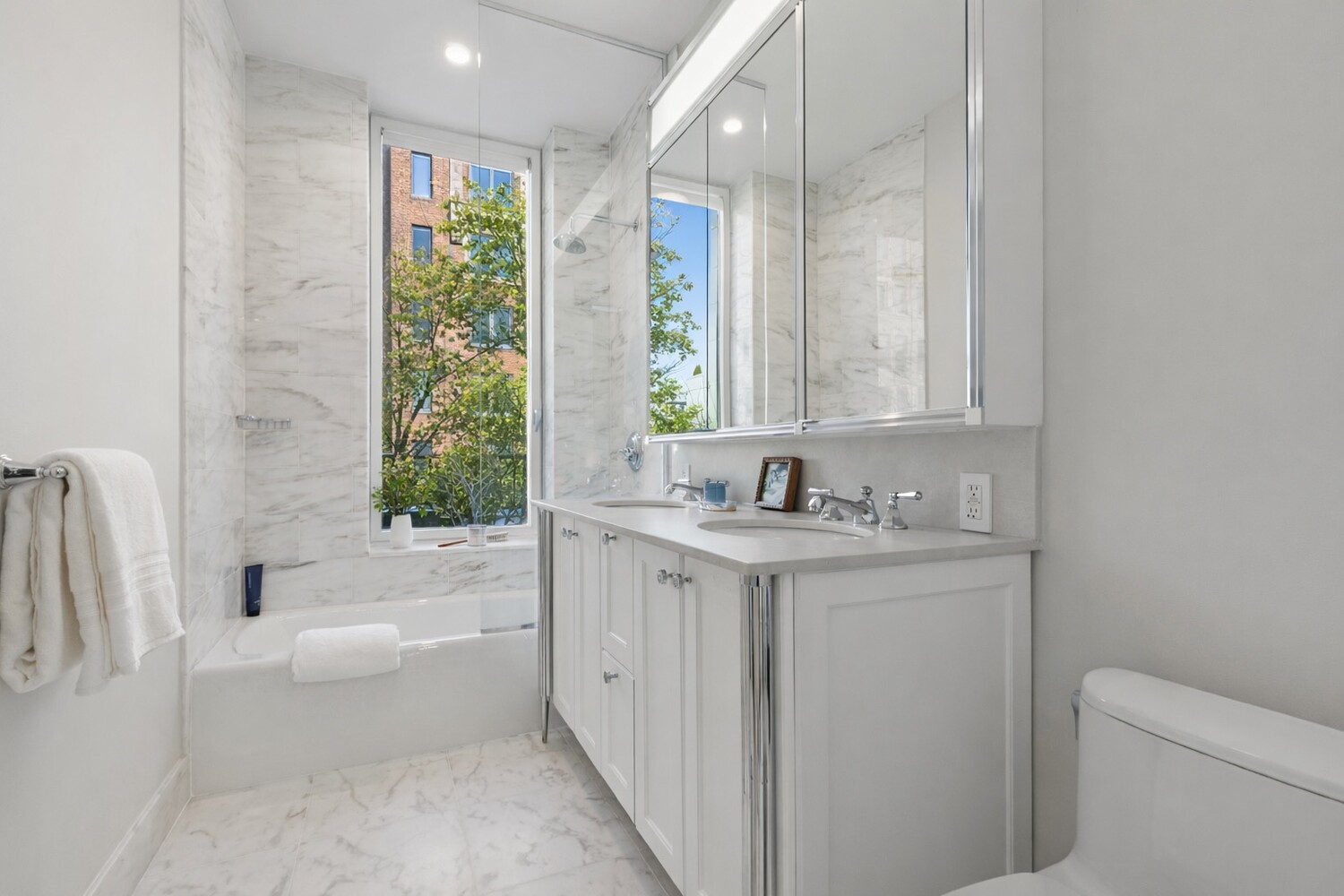 #11 photo, 205 W 76TH Street, मैनहटन Upper West Side , NY 10023