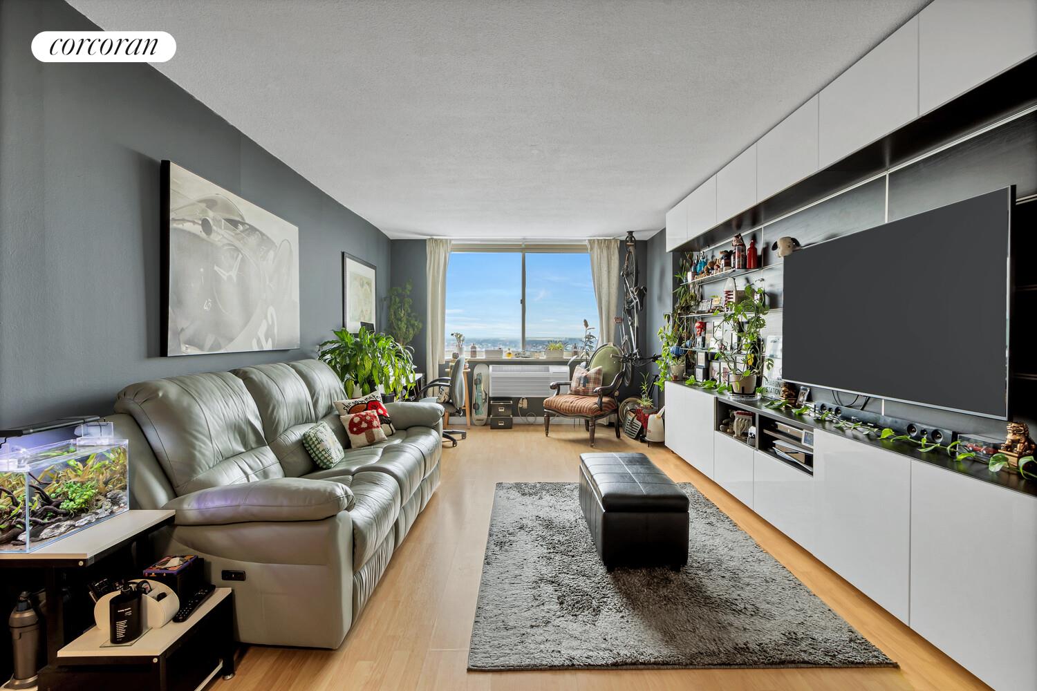 #4 photo, 118-18 UNION Turnpike, Kew Gardens , NY 11415