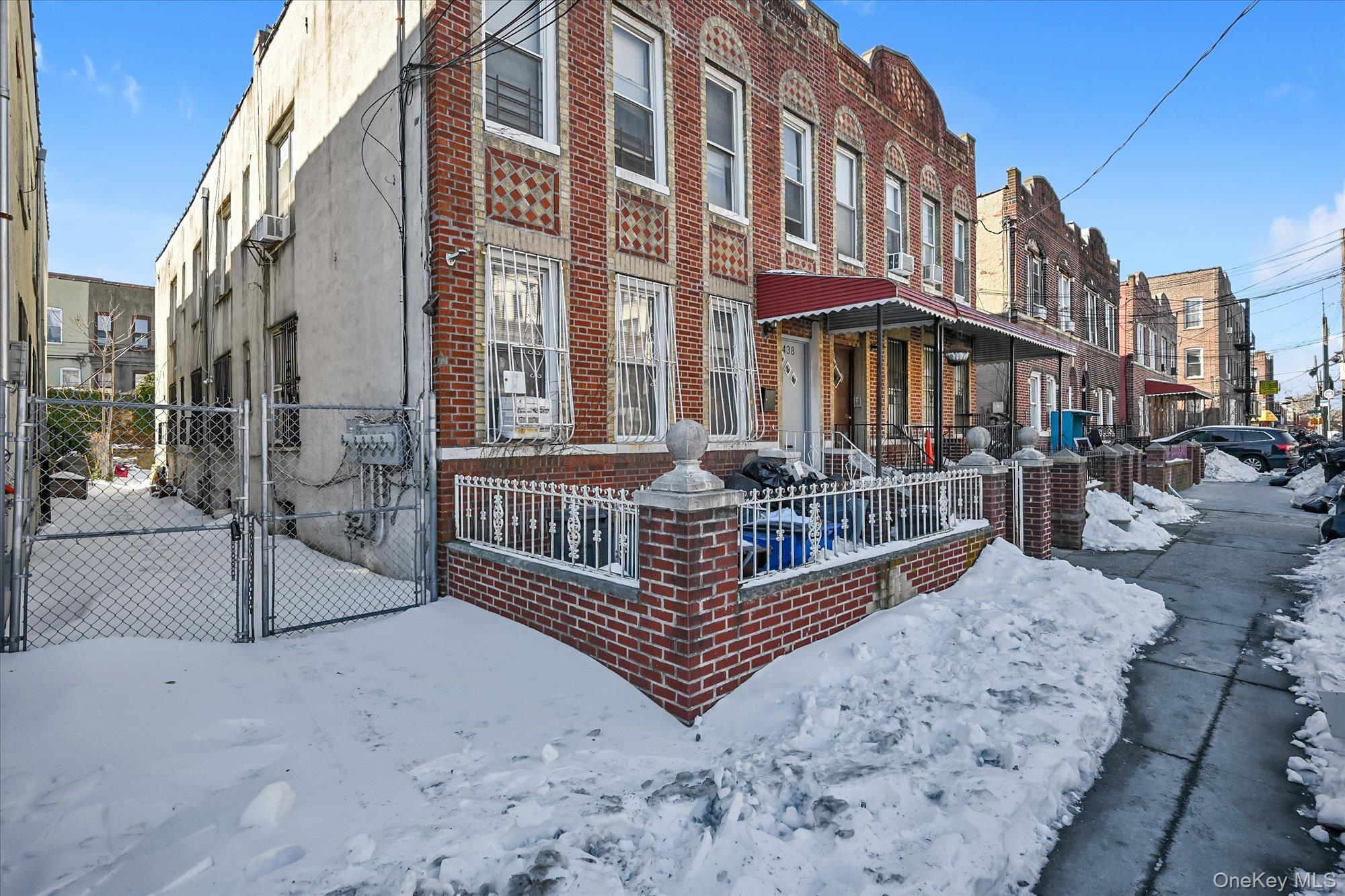 #2 photo, 438 E 98th Street, 布鲁克林 Brooklyn , NY 11212