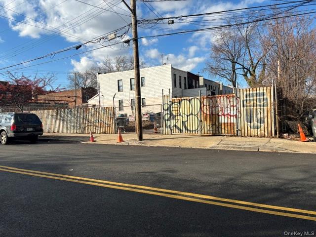 #6 photo, 479 Milford Street, Brooklyn , NY 11208