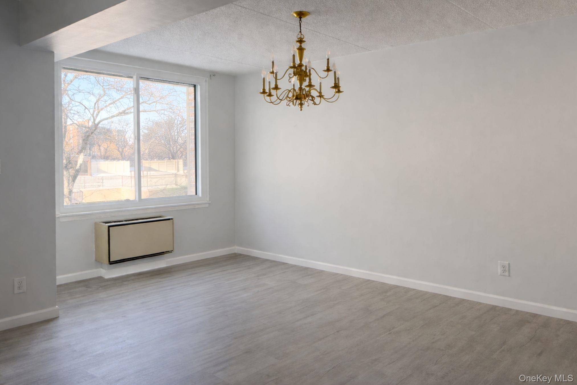 #5 photo, 209-33 26th Avenue, 皇后区 贝塞 Bayside , NY 11360