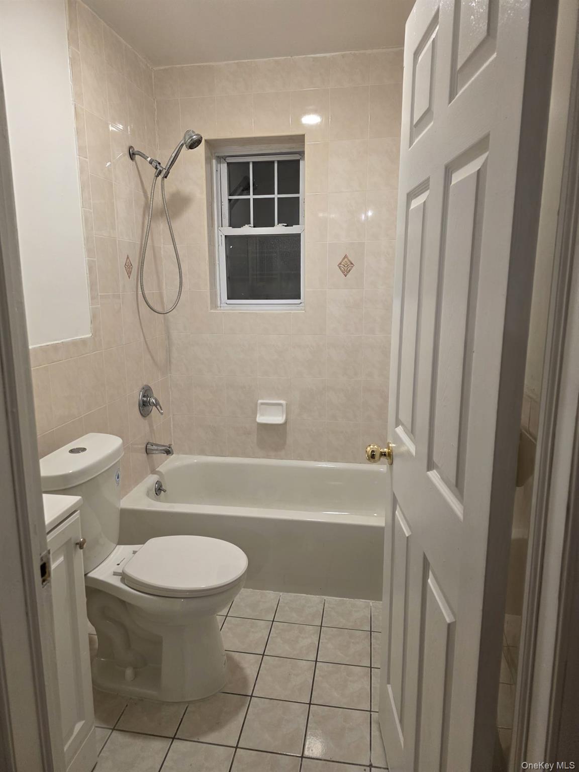 #14 photo, 400 Crescent Street, Brooklyn , NY 11208