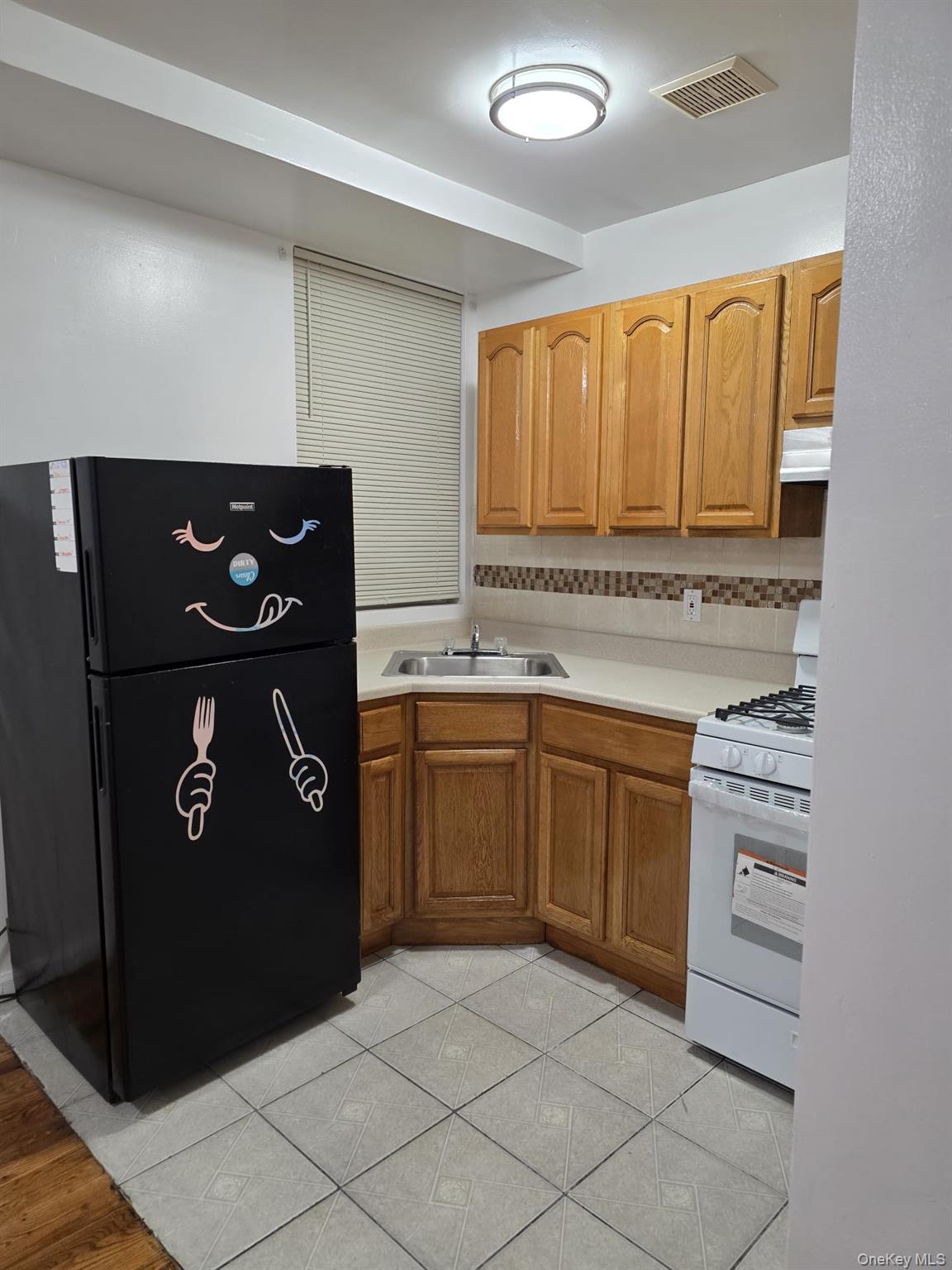 #15 photo, 400 Crescent Street, Brooklyn , NY 11208