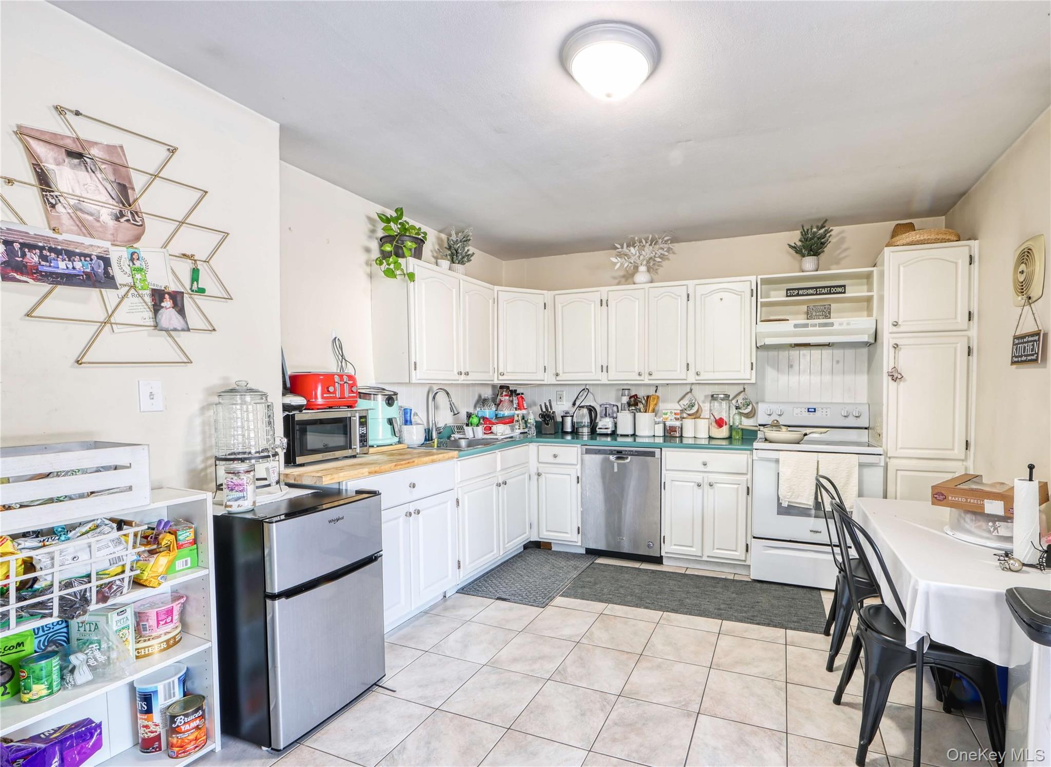 #4 photo, 24 Normandy Drive, Holbrook , NY 11741