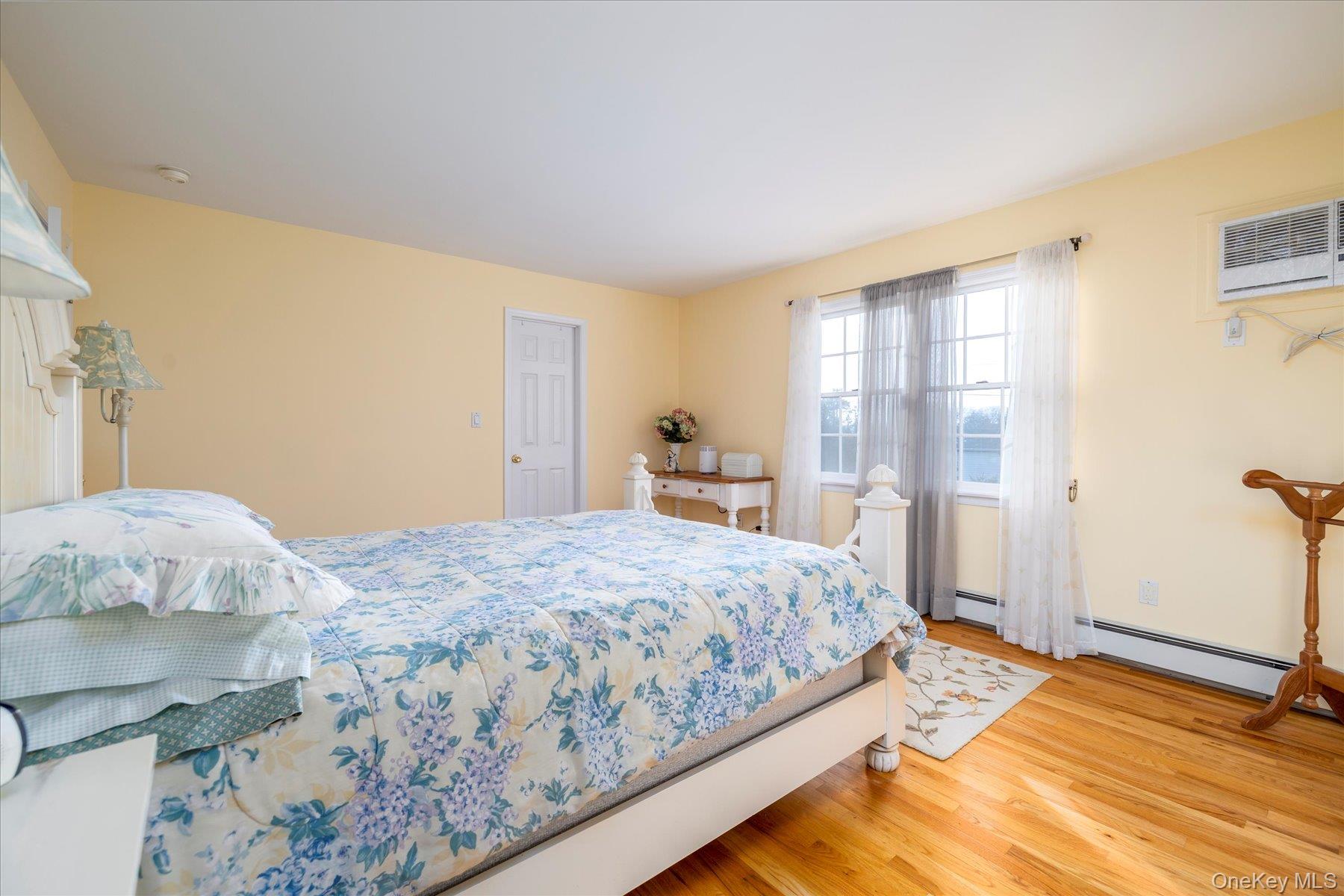 #10 photo, 148 Amherst Road, Valley Stream , NY 11581