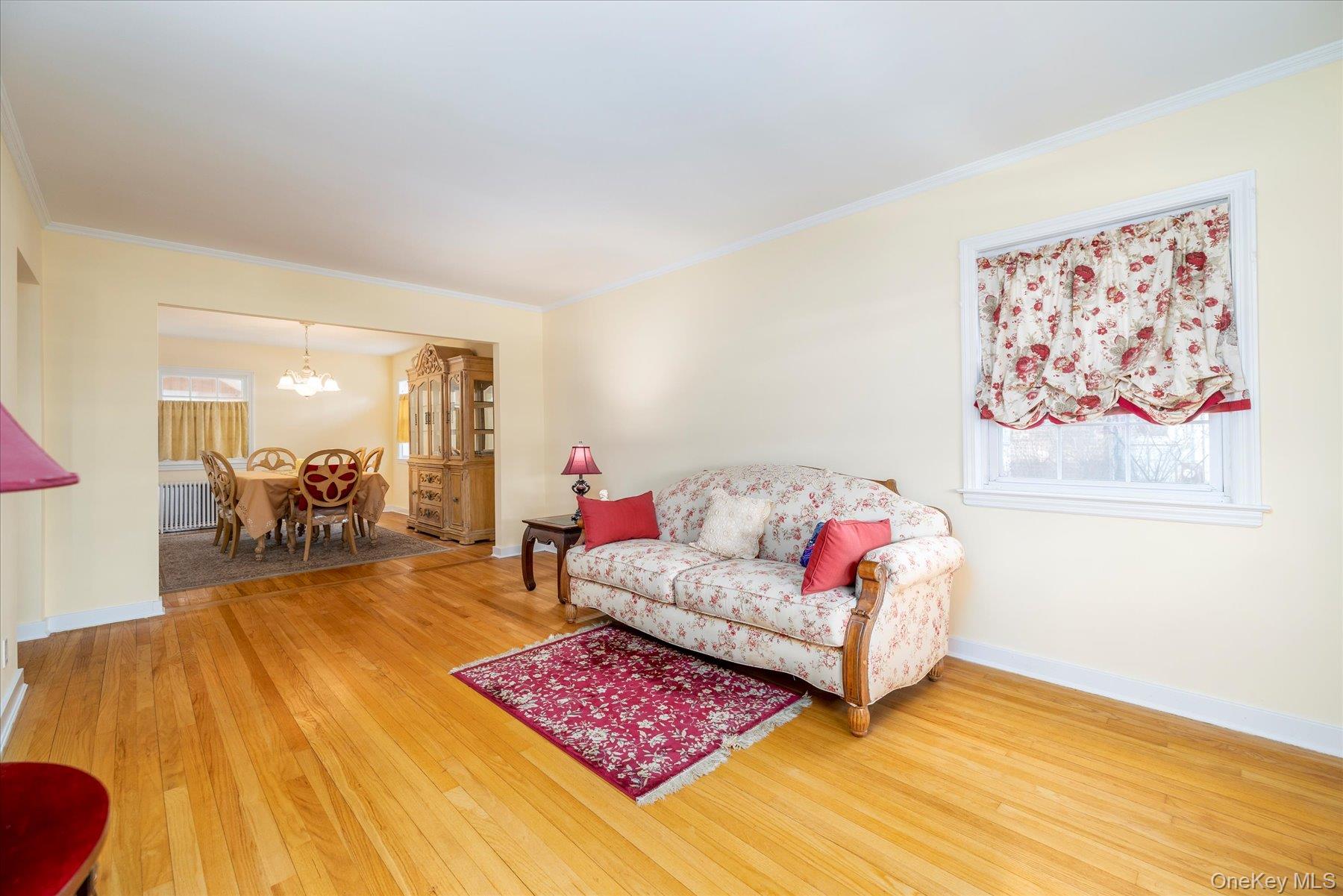 #3 photo, 148 Amherst Road, Valley Stream , NY 11581