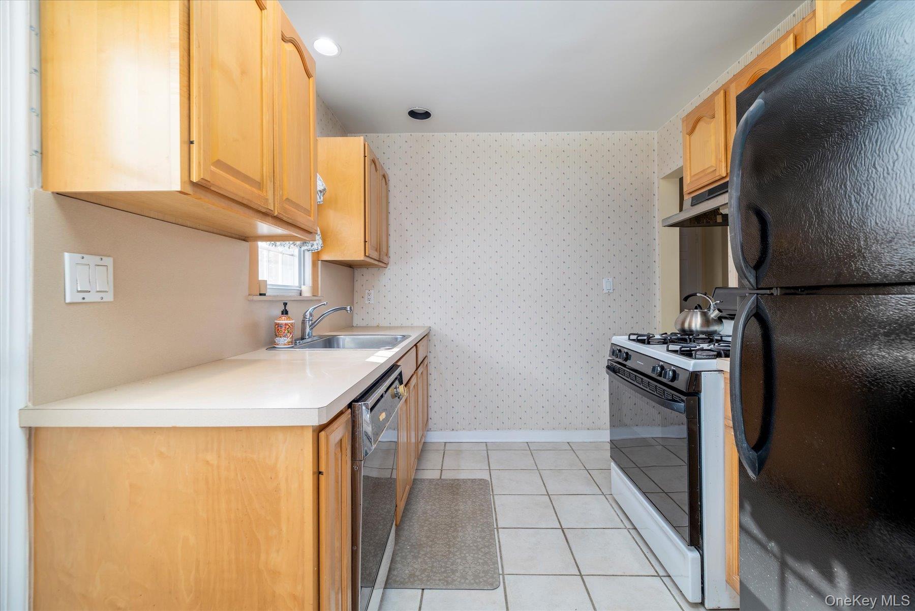 #7 photo, 148 Amherst Road, Valley Stream , NY 11581