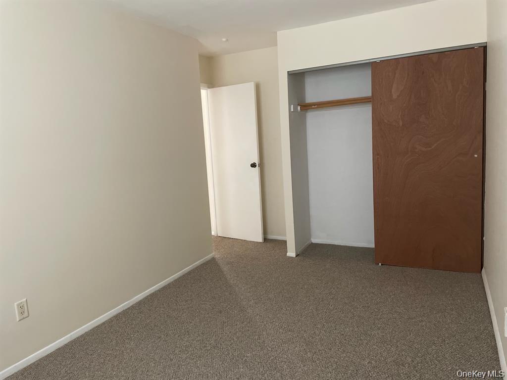 #15 photo, 95 Hill Court, Calverton , NY 11933